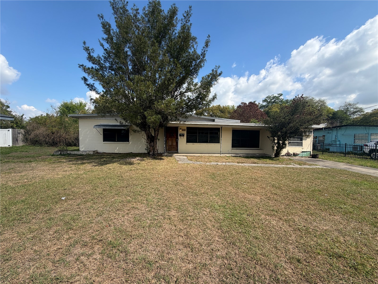 917 Locust Avenue Orlando FL 32809 O6391607 image1
