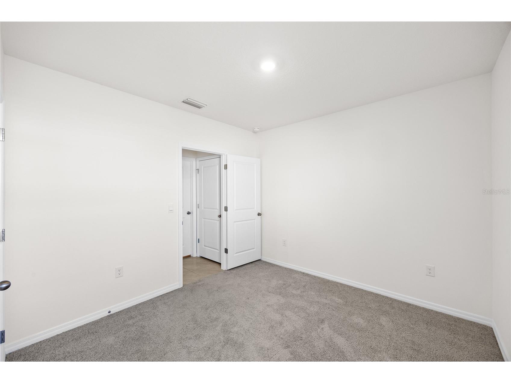 9176 Forge Breeze Loop Wesley Chapel FL 33545 TB8471691 image39