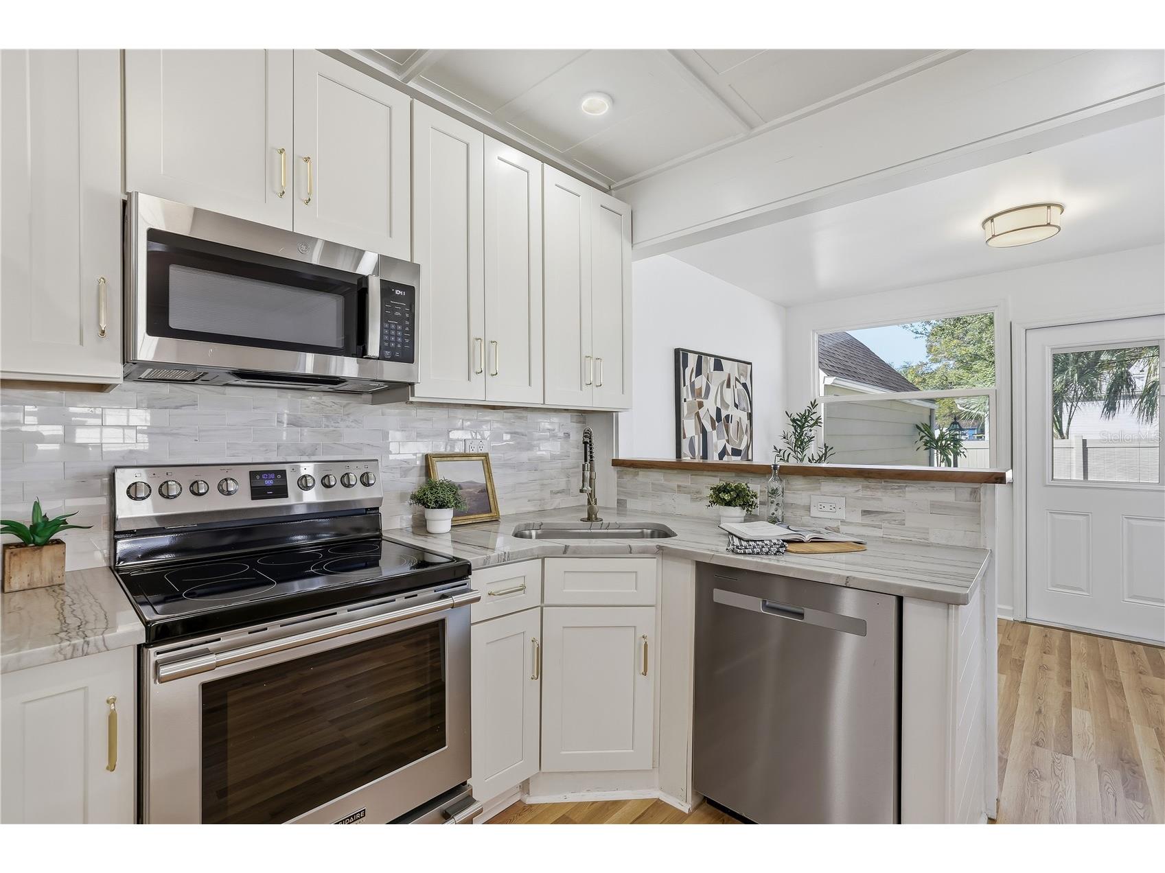 918 45th Street N Saint Petersburg FL 33713 TB8501288 image5