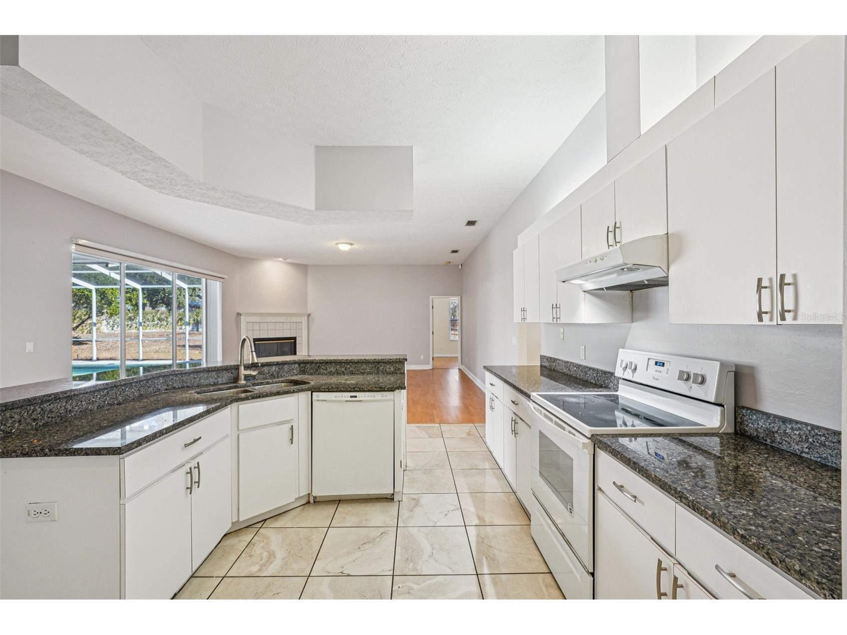 918 Academy Drive Brandon FL 33511 TB8474864 image15