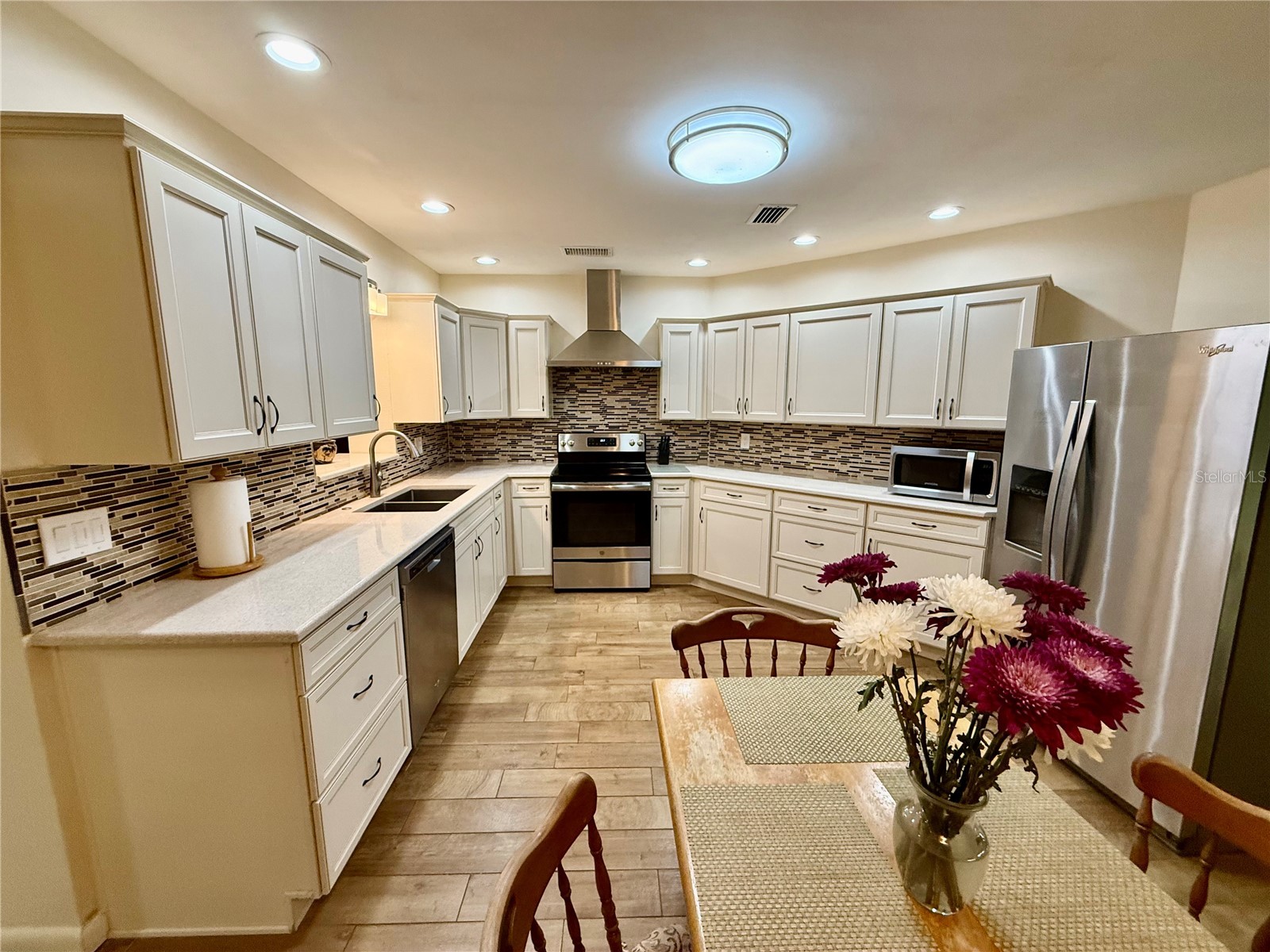 918 Bay Breeze Terrace Largo FL 33770 TB8526639 image10