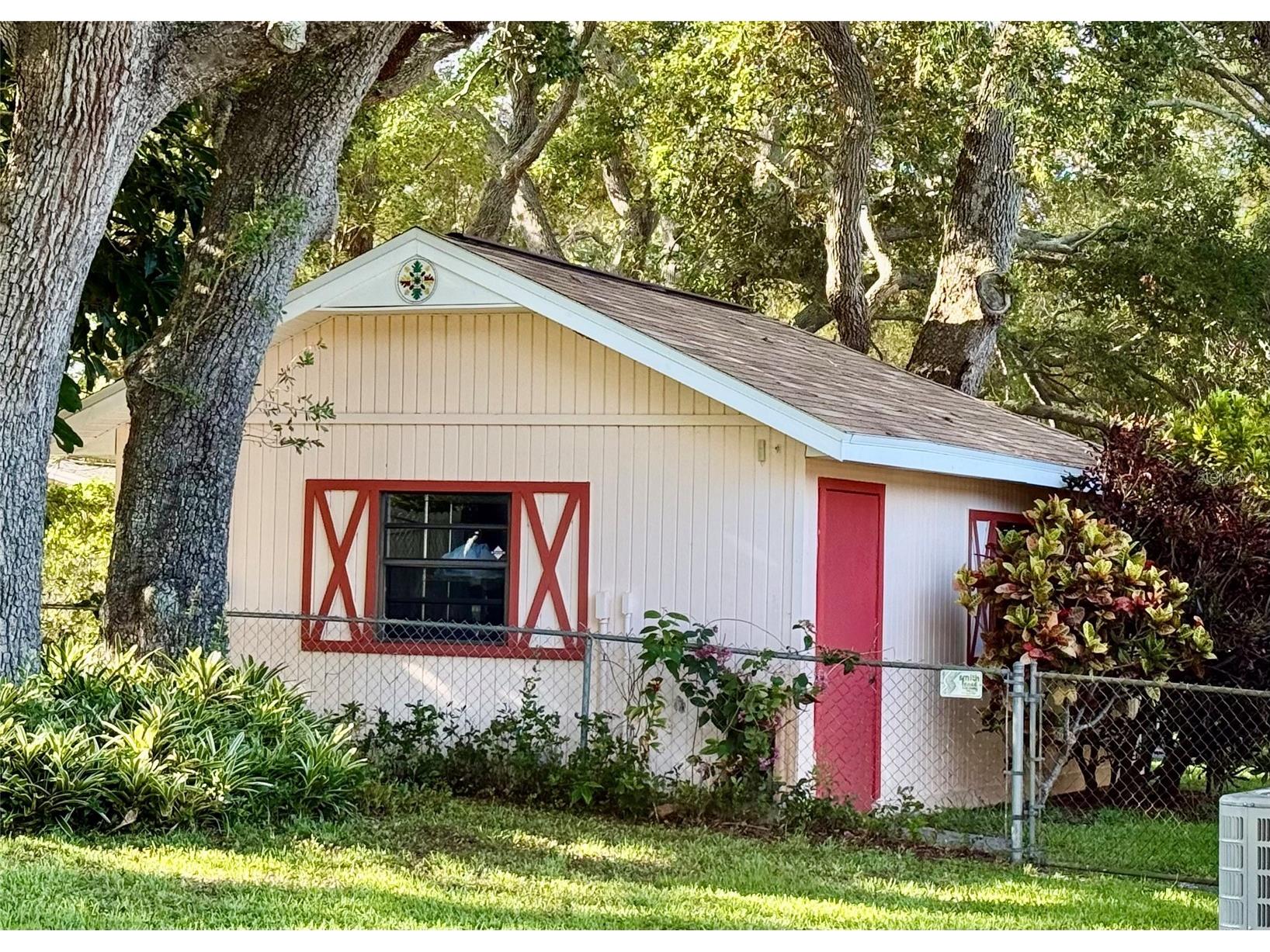 918 Bay Breeze Terrace Largo FL 33770 TB8526639 image73