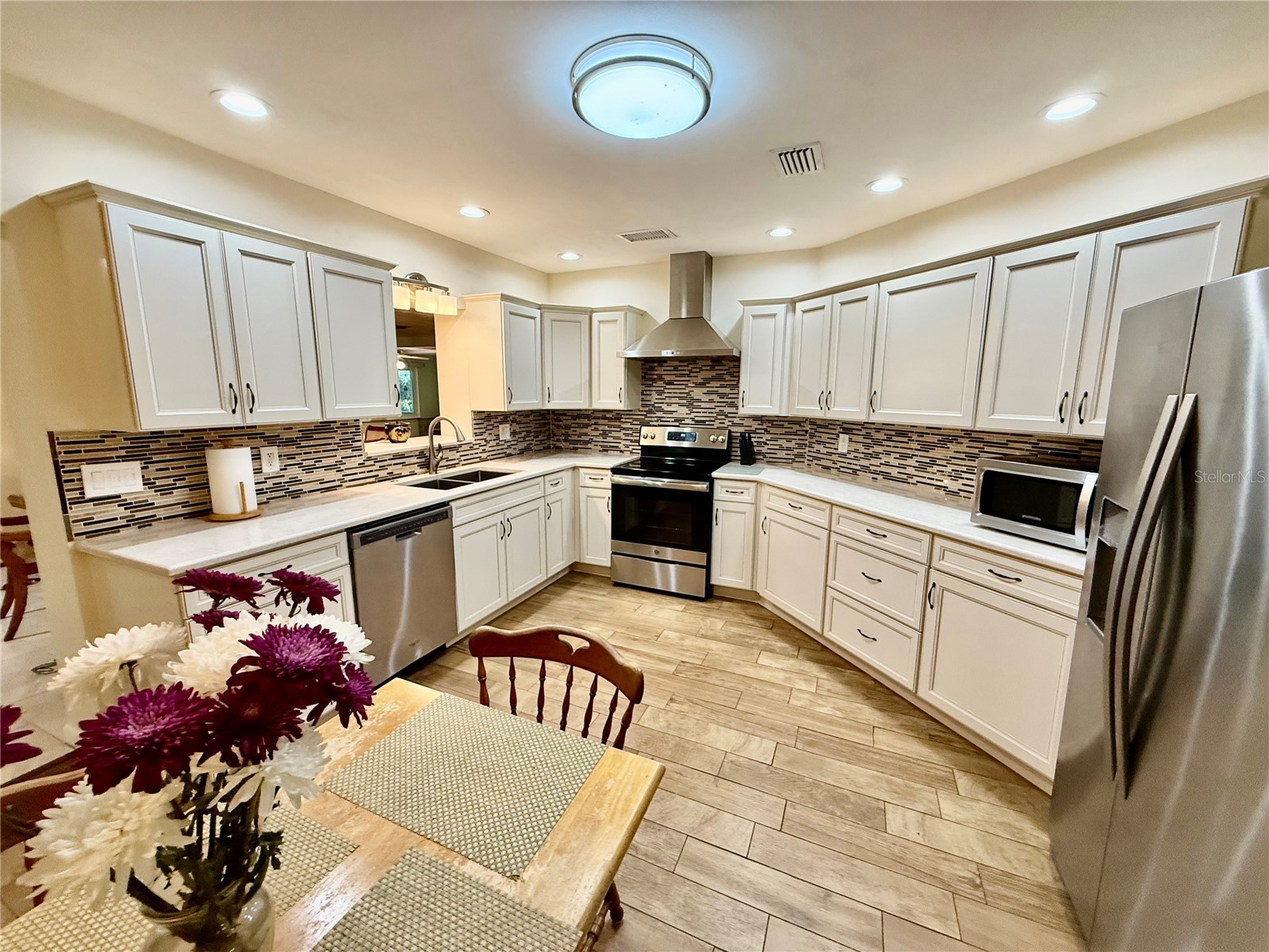 918 Bay Breeze Terrace Largo FL 33770 TB8526639 image9