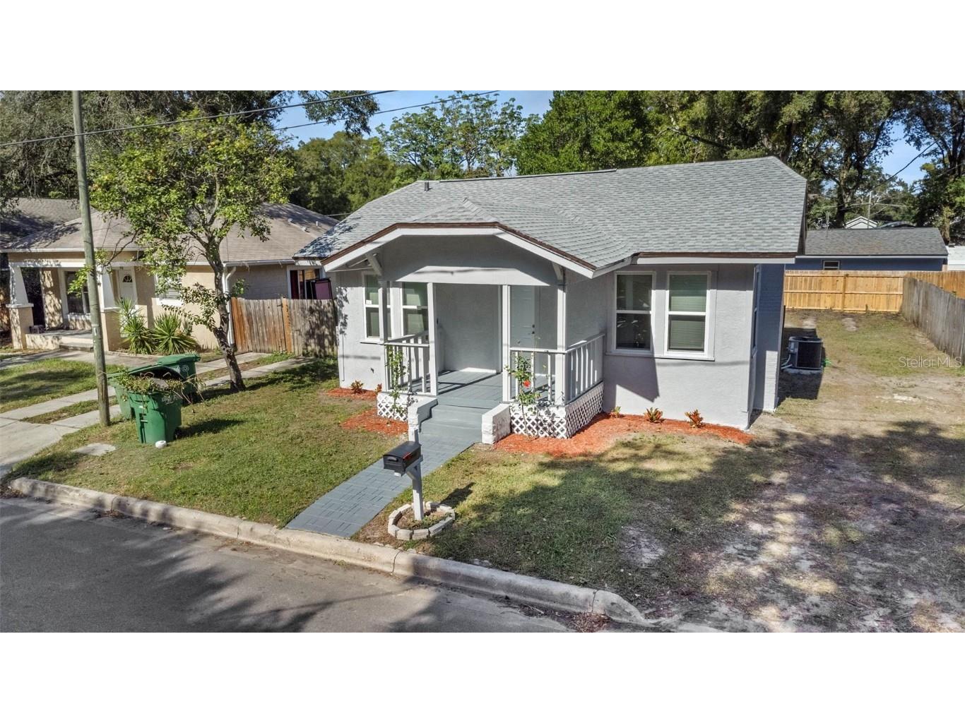 918 E Ida Street, Tampa, FL, 33603 MLS O6159996 Edina Realty