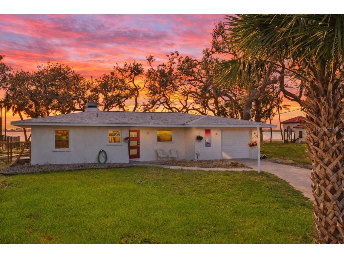 918 Edgewater Drive Englewood FL 34223 - LEMON BAY D6145386 image1