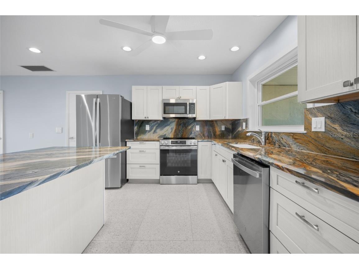 918 Edgewater Drive Englewood FL 34223 - LEMON BAY D6145386 image11