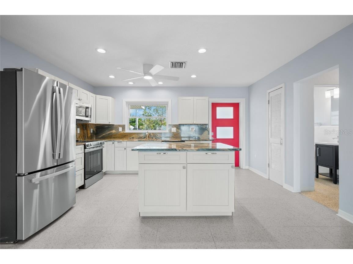 918 Edgewater Drive Englewood FL 34223 - LEMON BAY D6145386 image13