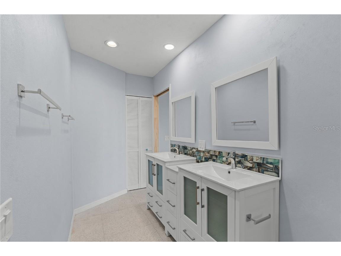 918 Edgewater Drive Englewood FL 34223 - LEMON BAY D6145386 image31