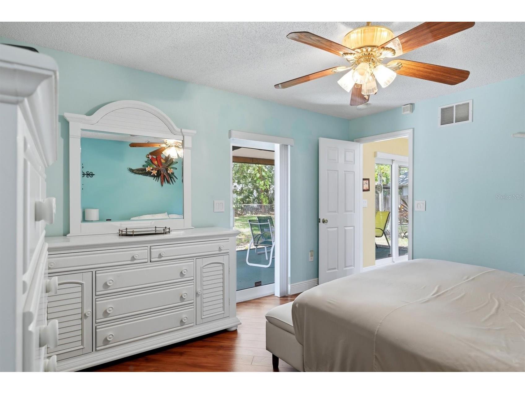 918 Ell Way Sarasota FL 34243 A4699589 image23