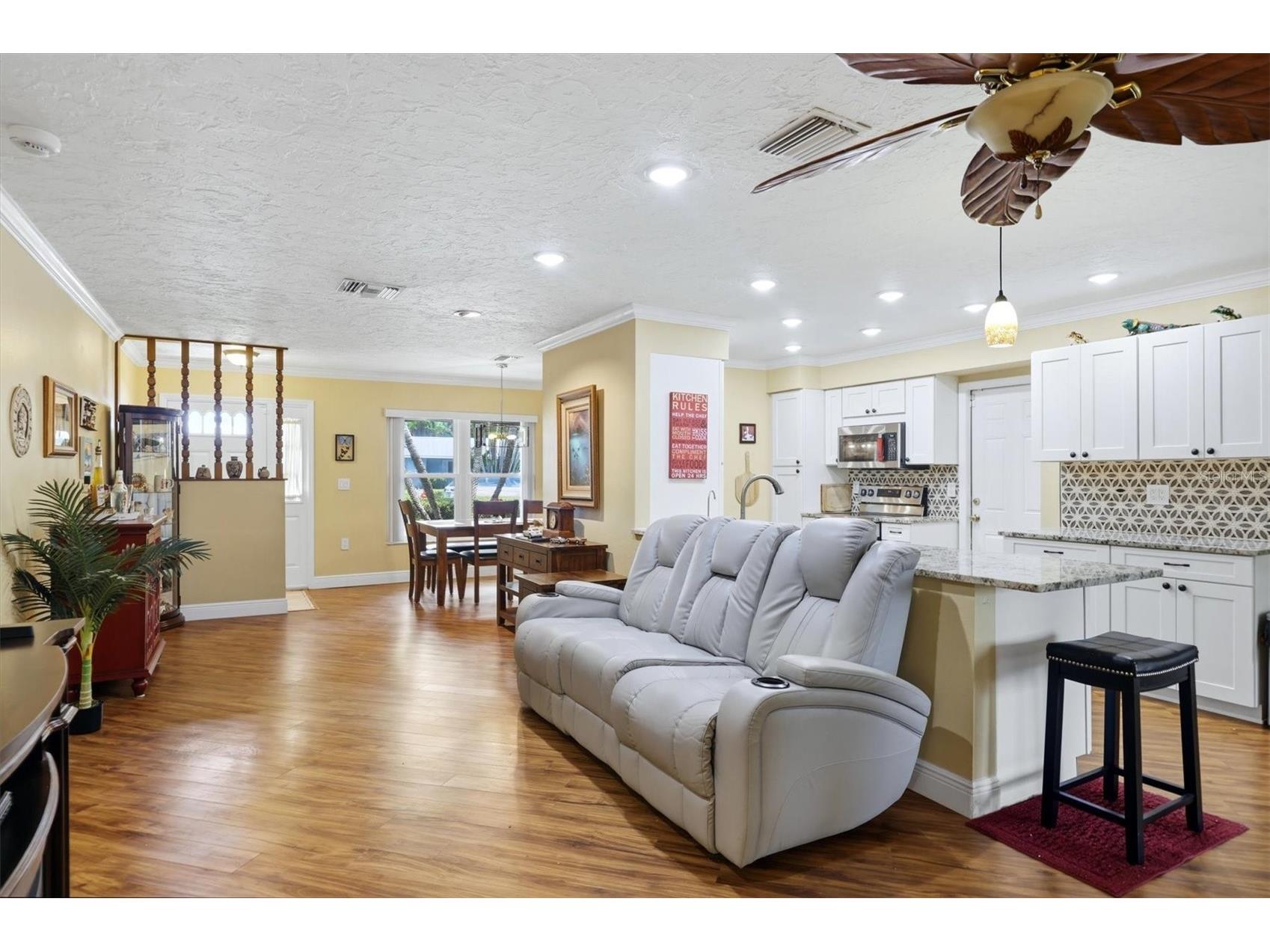 918 Ell Way Sarasota FL 34243 A4699589 image8