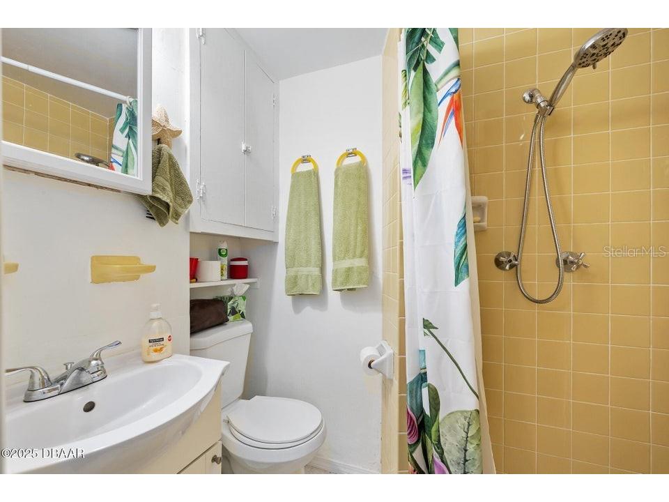 918 N Wild Olive Avenue Daytona Beach FL 32118 FC315570 image26