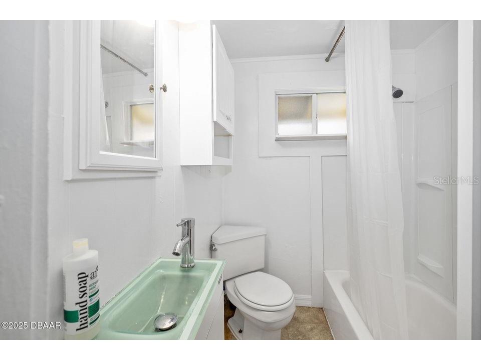 918 N Wild Olive Avenue Daytona Beach FL 32118 FC315570 image37