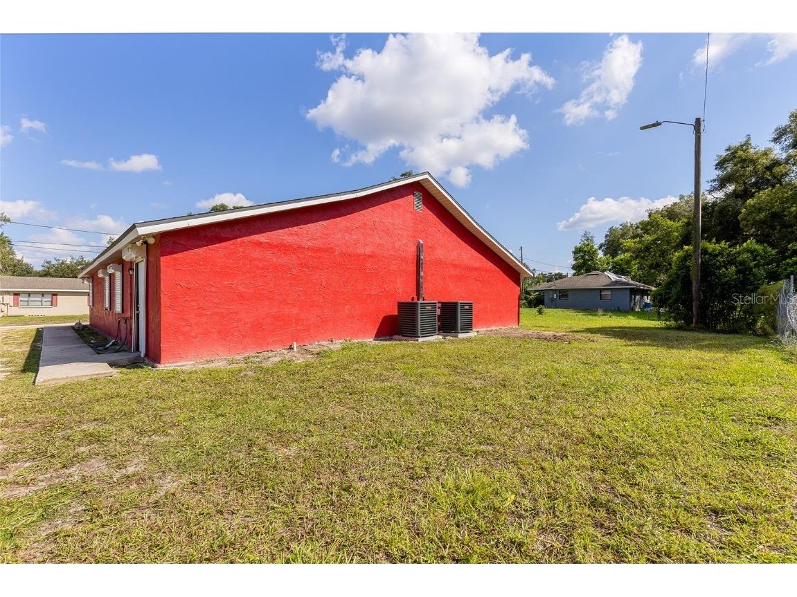 918 S Adelle Avenue Deland FL 32720 O6344077 image2