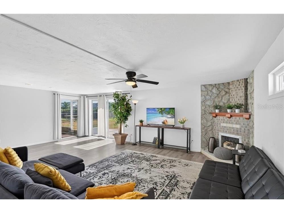 918 SE 35th Street Cape Coral FL 33904 C7525879 image10