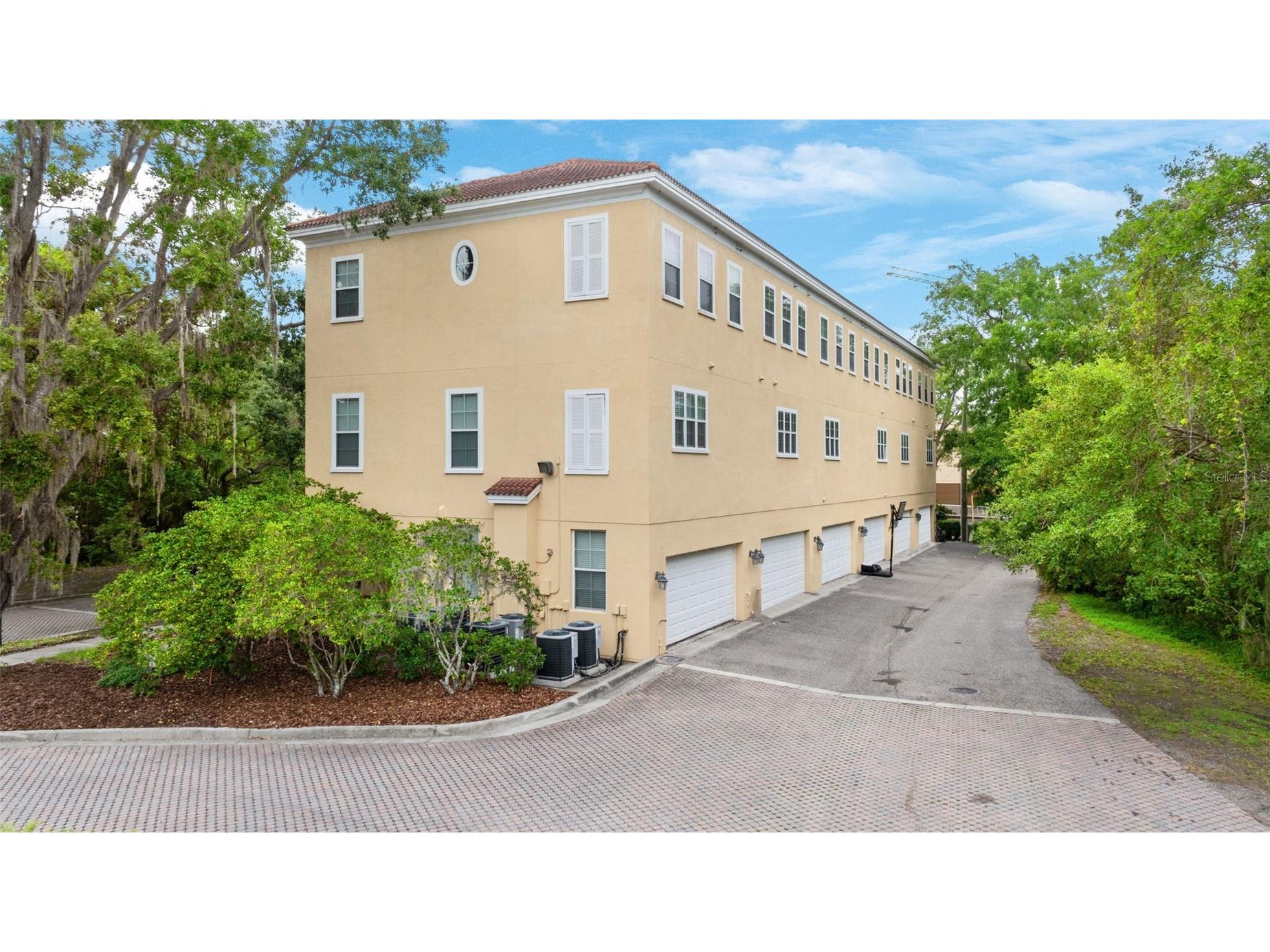 918 Sombra Street Tampa FL 33619 TB8390487 image2