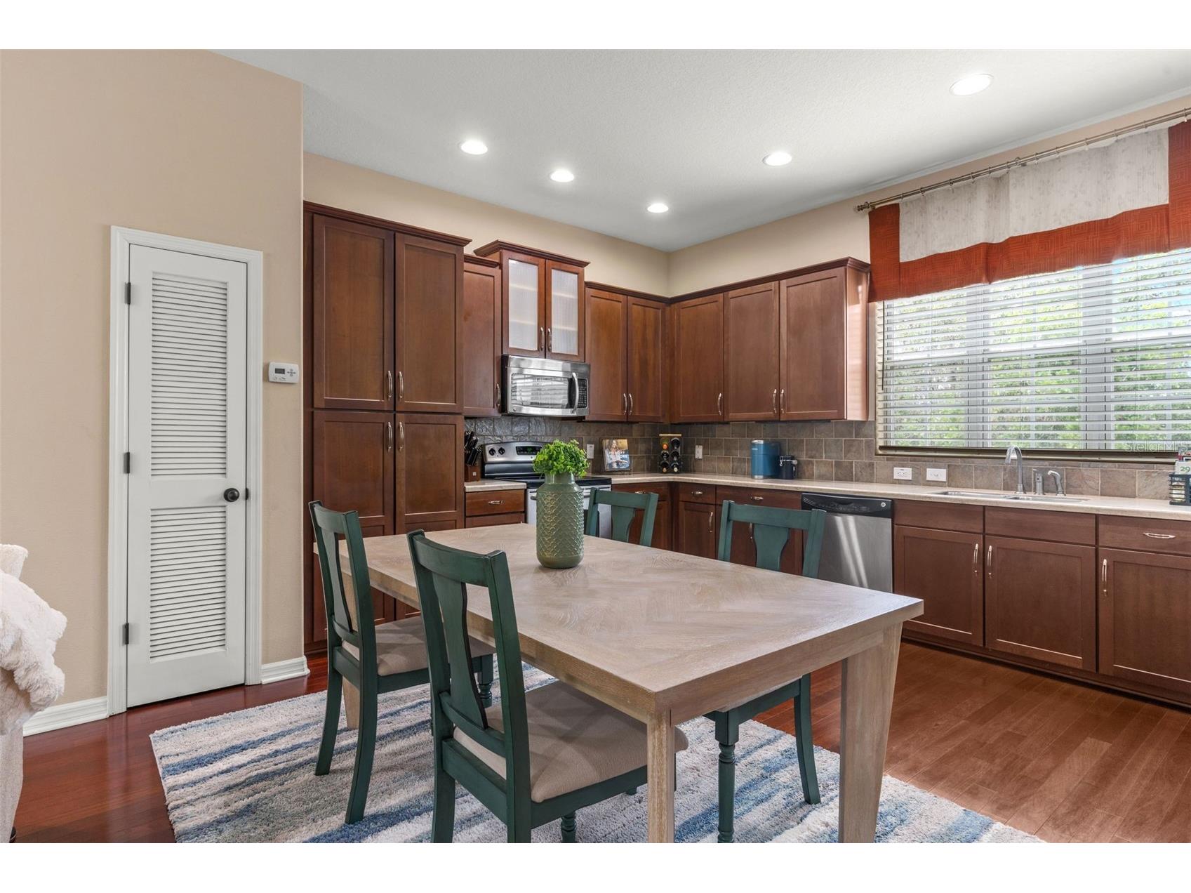 918 Sombra Street Tampa FL 33619 TB8390487 image5