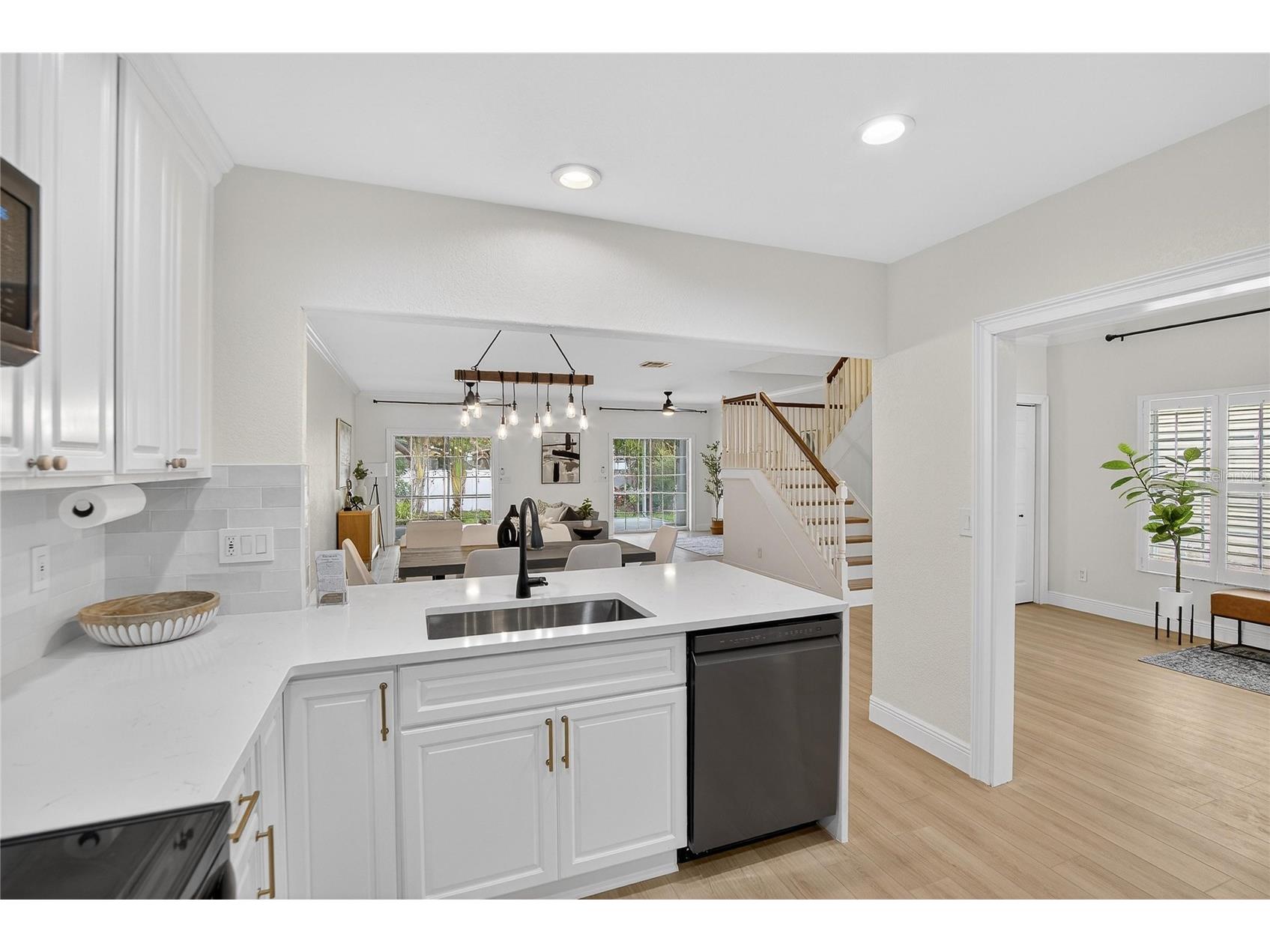 918 Woodbridge Court Safety Harbor FL 34695 TB8481400 image16