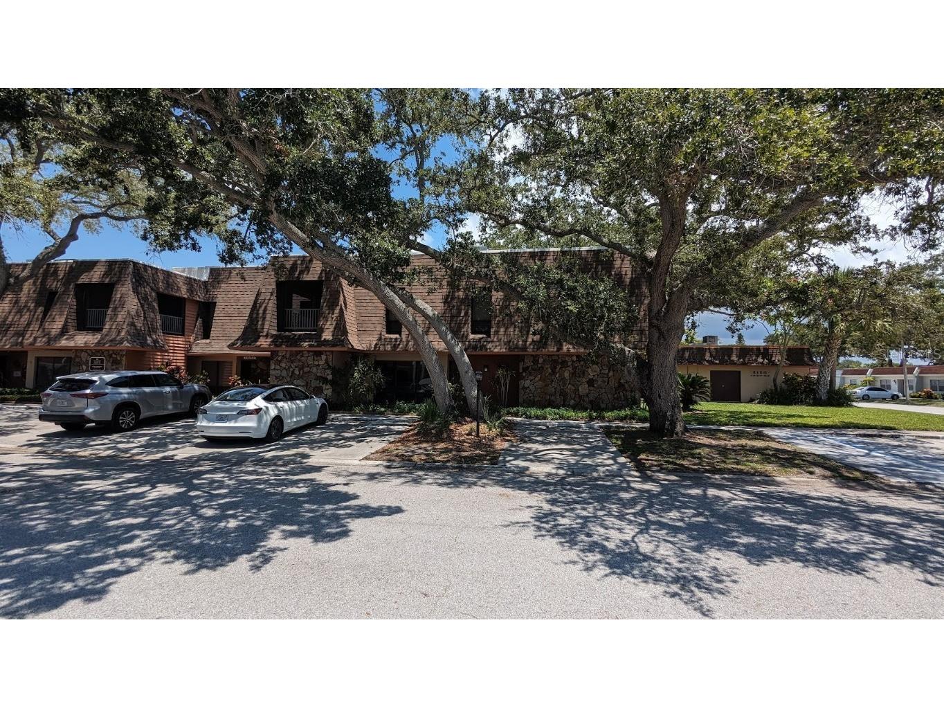 9180 Oakhurst Road #3 Seminole FL 33776 U8208951 image1