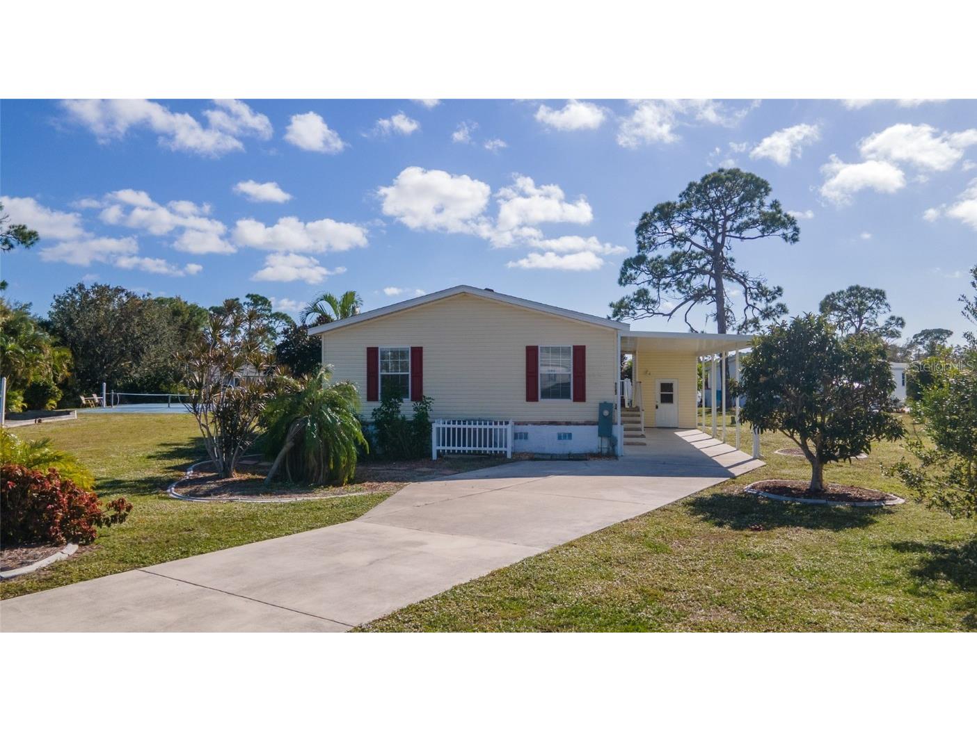 9182 Pinehaven Way Englewood FL 34224 D6133868 image1