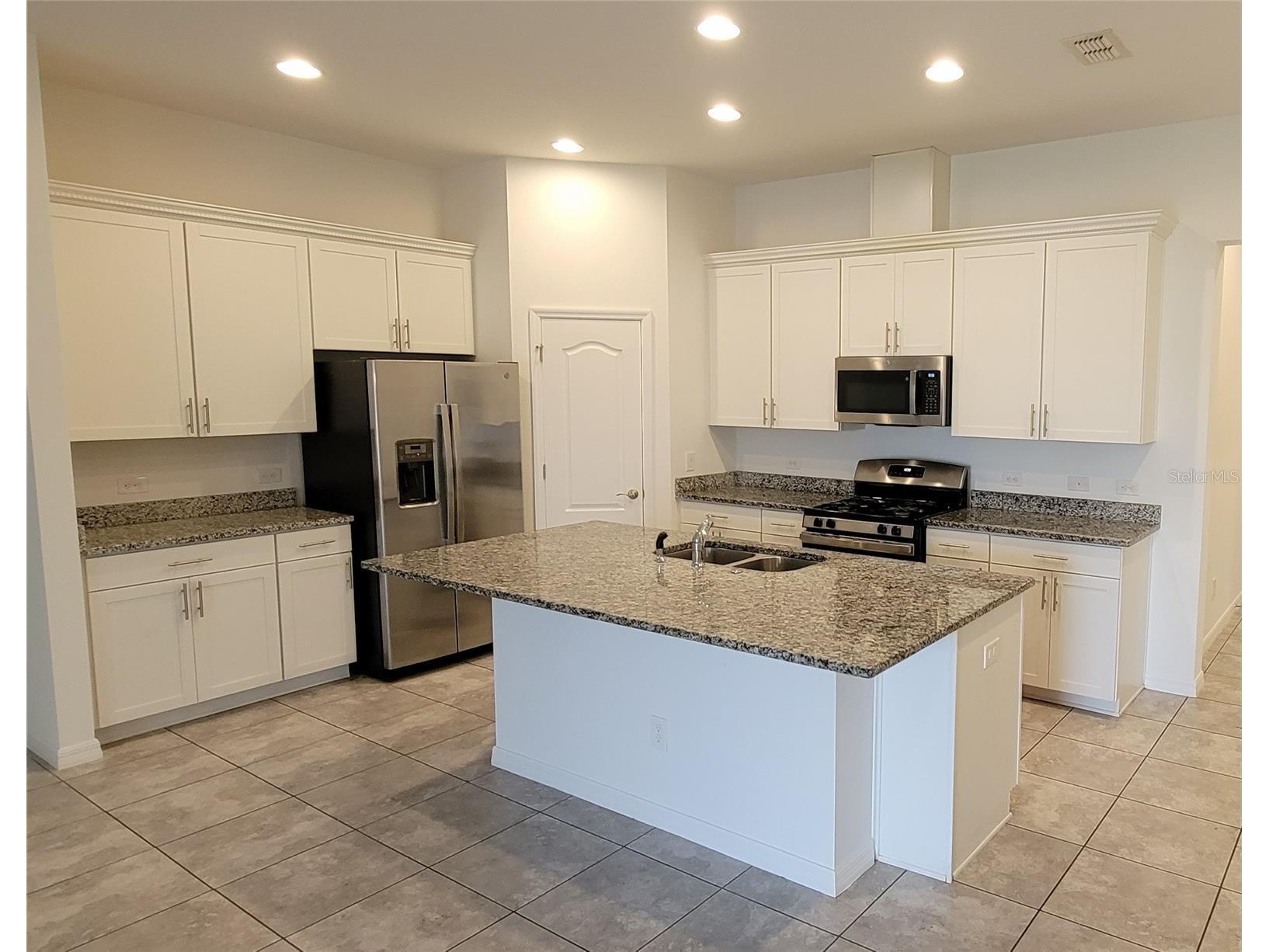 9185 Carmela Avenue #208 Davenport FL 33897 O6422425 image3