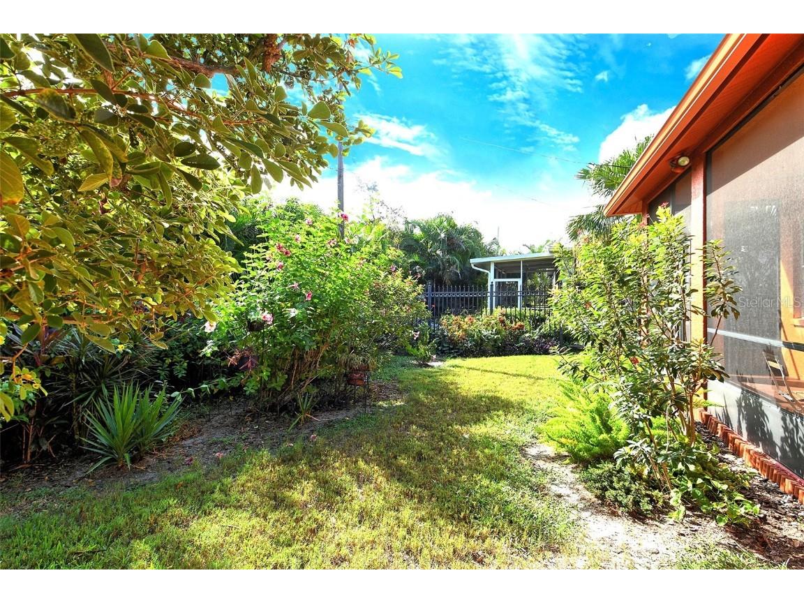 919 65th Street NW Bradenton FL 34209 A4667192 image24