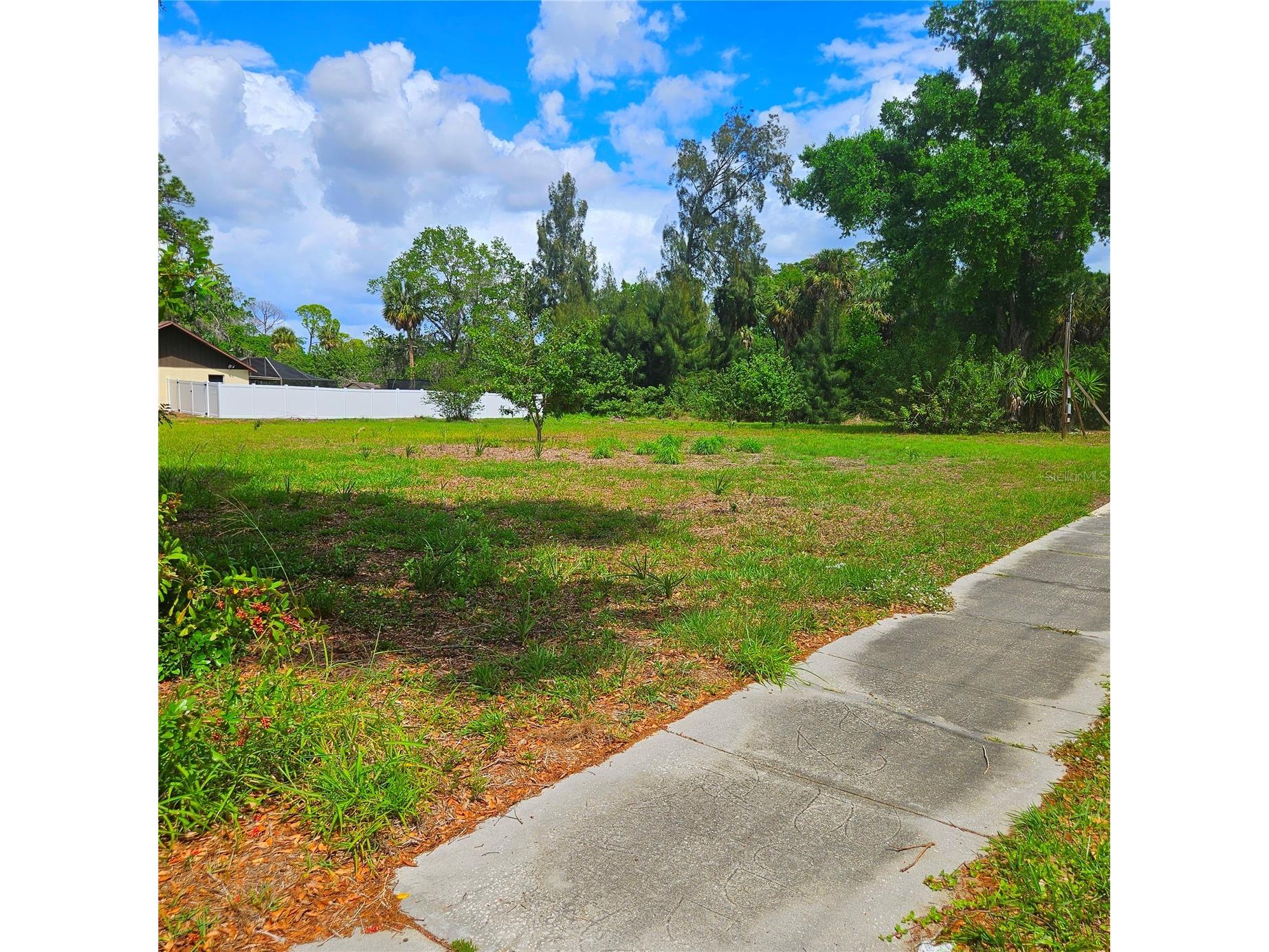 919 College Avenue W Ruskin FL 33570 TB8494398 image4