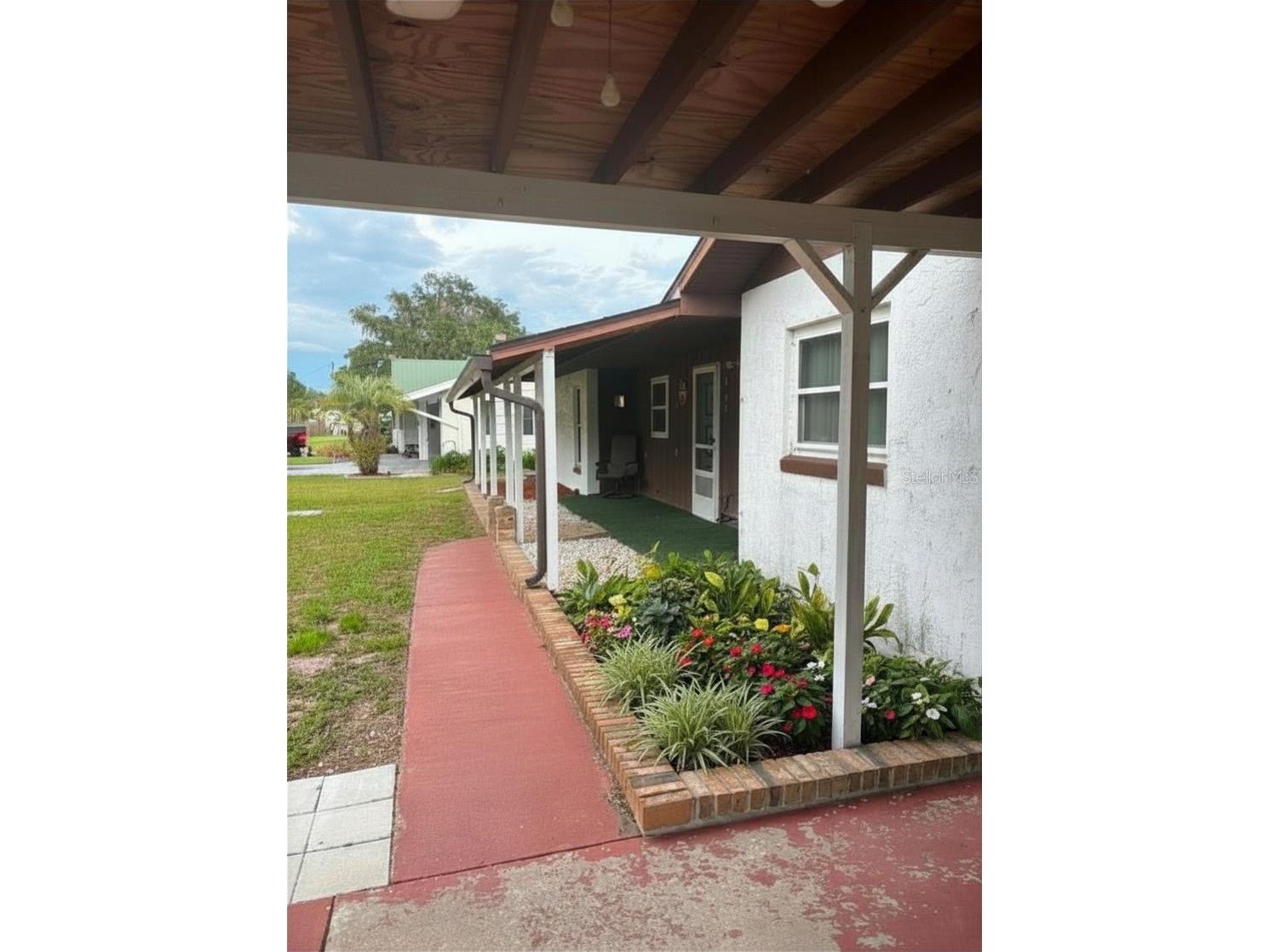 919 Cr 482d Lake Panasoffkee FL 33538 - LAKE PANASOFFKEE G5113665 image2