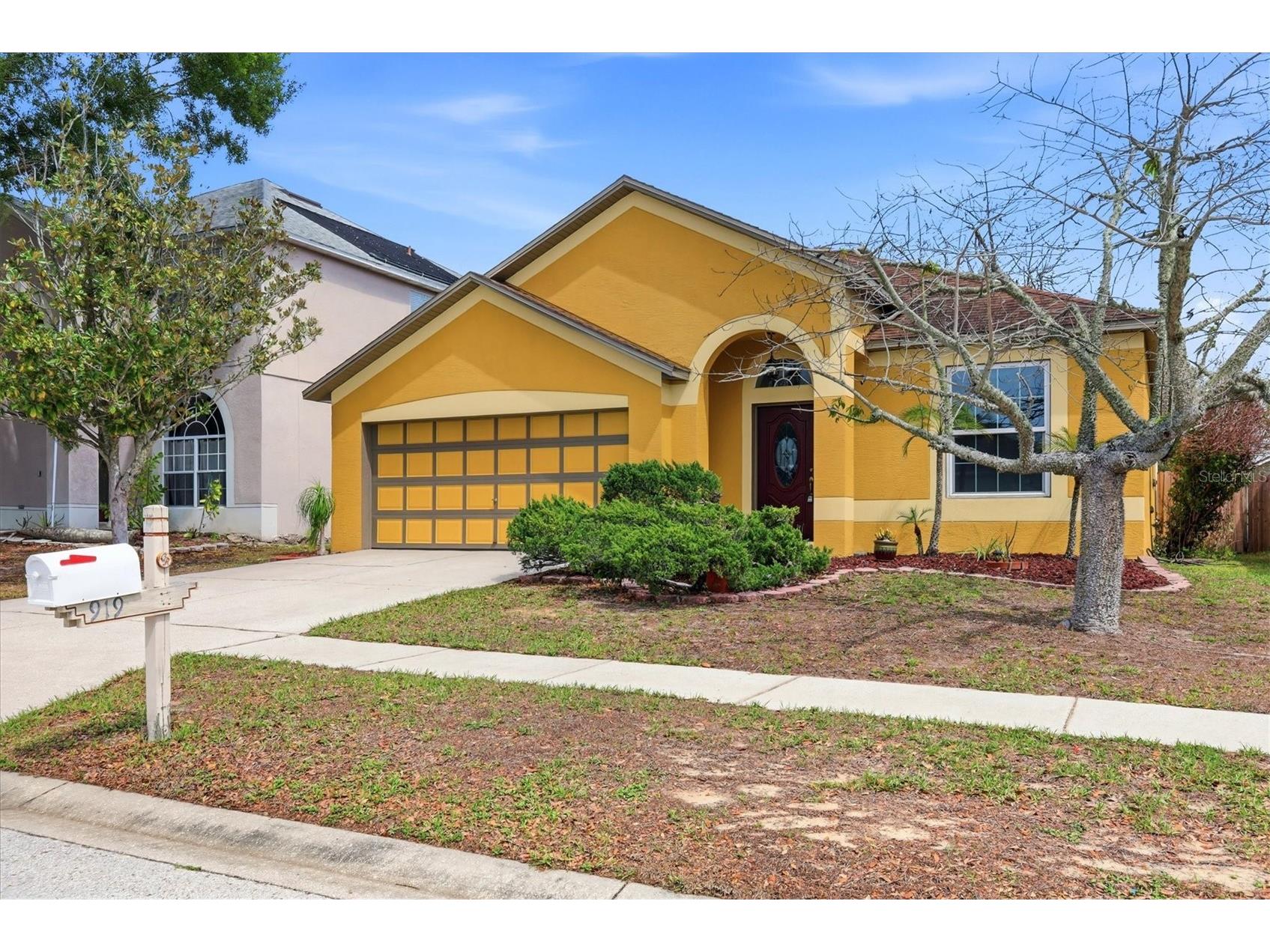 919 Grand Canyon Drive Valrico FL 33594 A4686693 image1