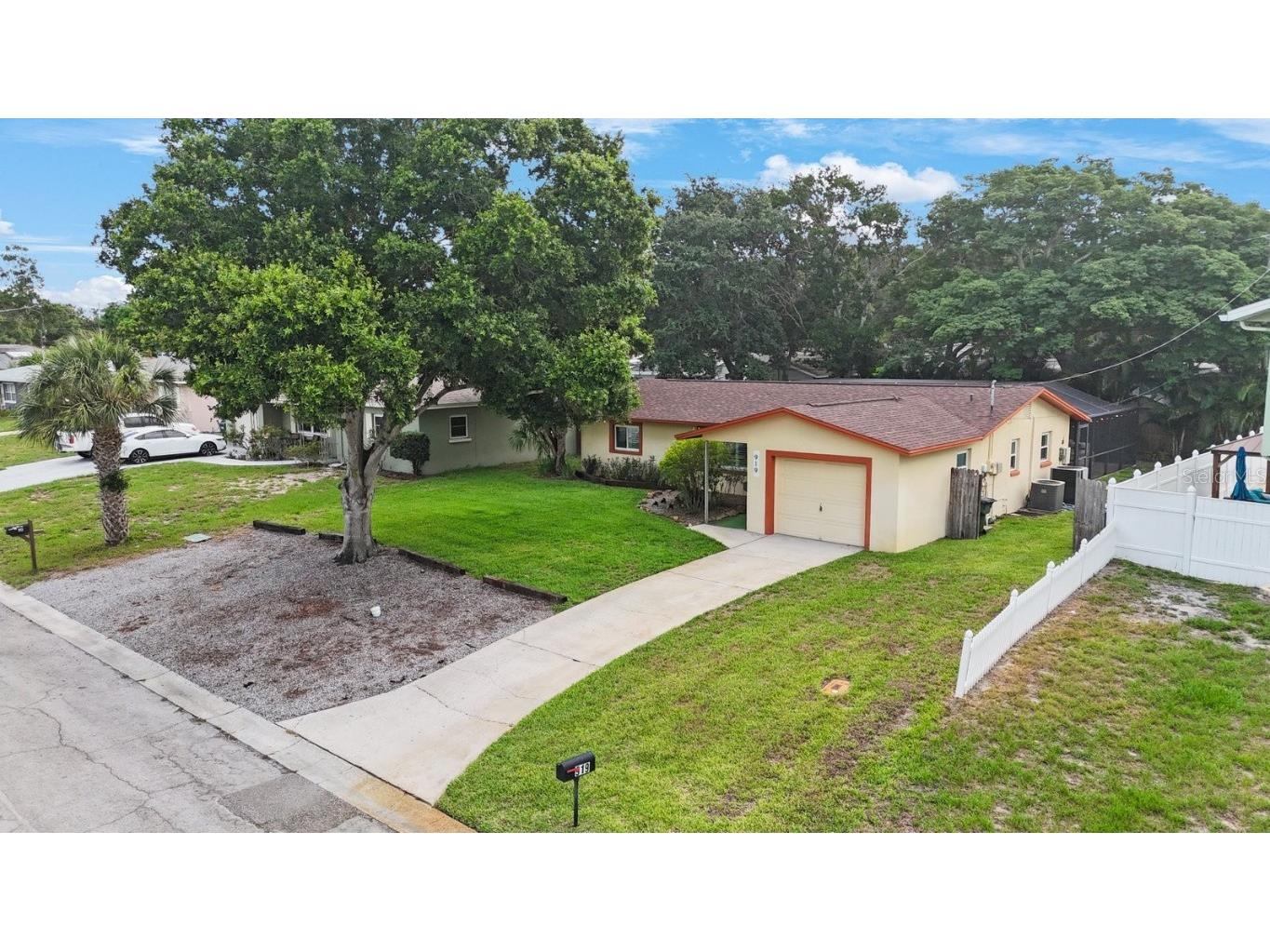 919 Leona Drive Largo FL 33770 U8247307 image1