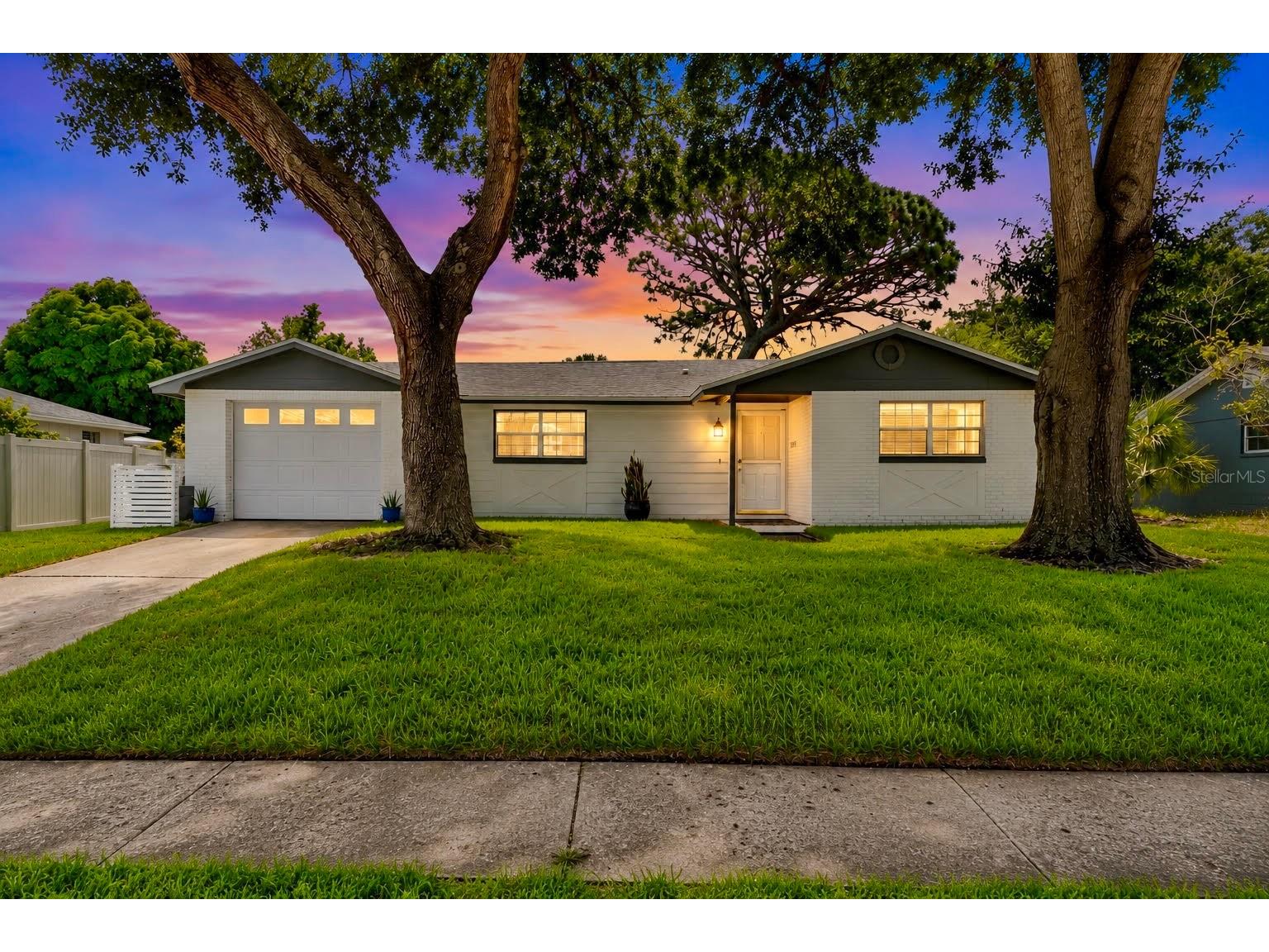 919 Peninsula Road Tarpon Springs FL 34689 W7887519 image1