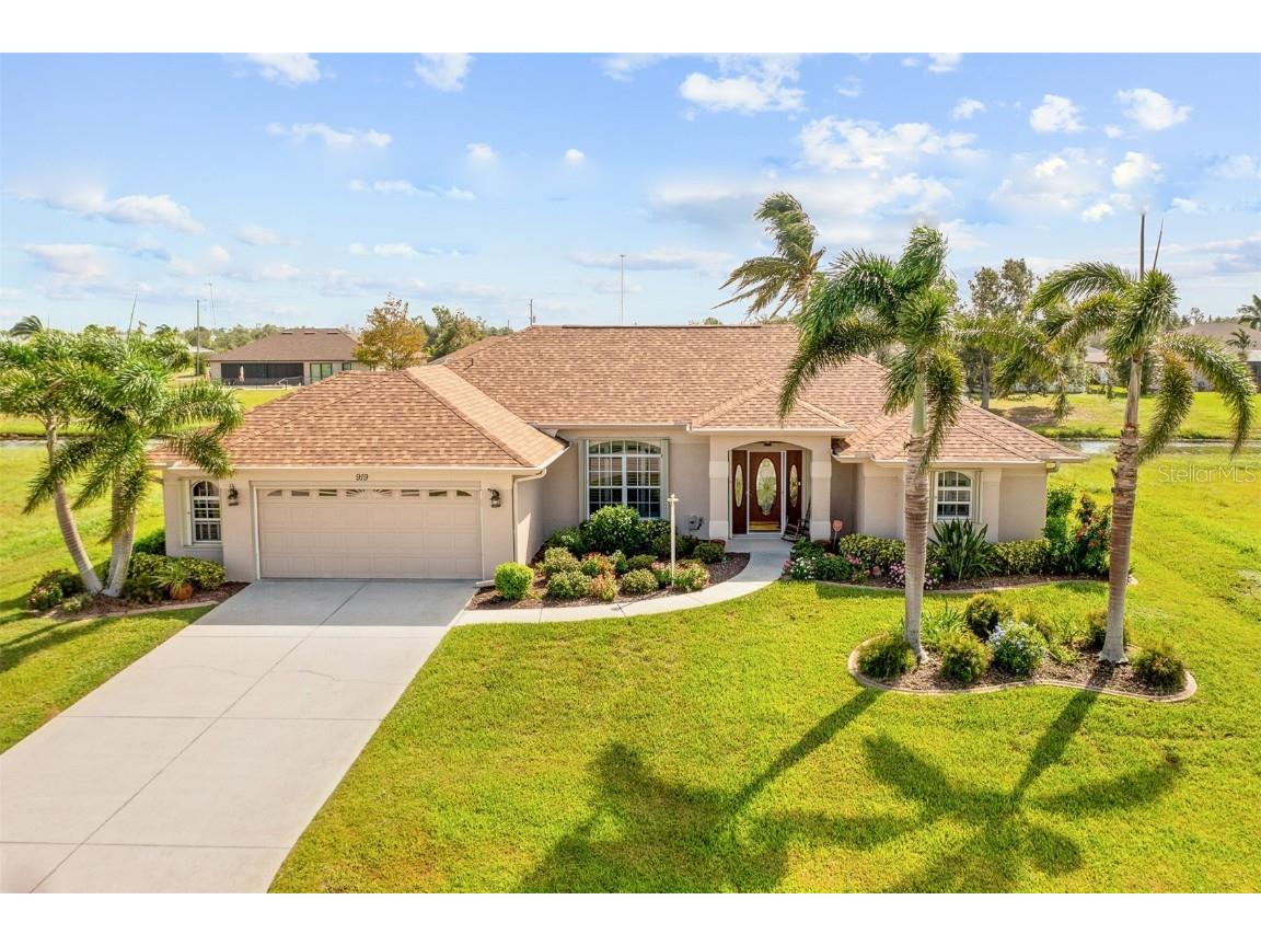 919 Rotonda Circle Rotonda West FL 33947 - ROTONDA RIVER C7482239 image1