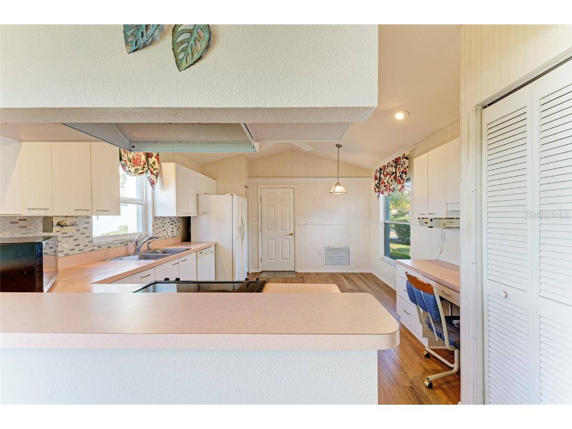 919 Spring Lakes Boulevard Bradenton FL 34210 A4672259 image12