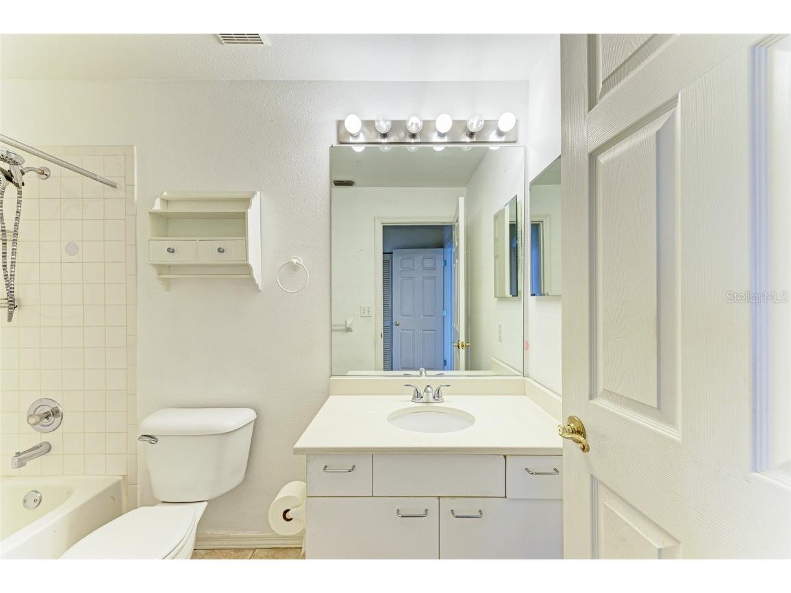 919 Spring Lakes Boulevard Bradenton FL 34210 A4672259 image13