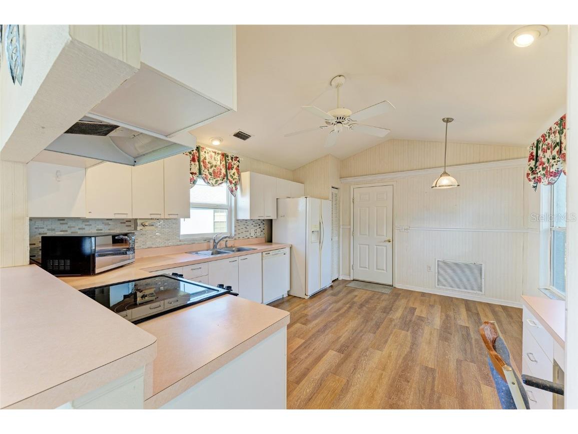 919 Spring Lakes Boulevard Bradenton FL 34210 A4672259 image16