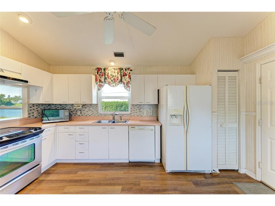 919 Spring Lakes Boulevard Bradenton FL 34210 A4672259 image17