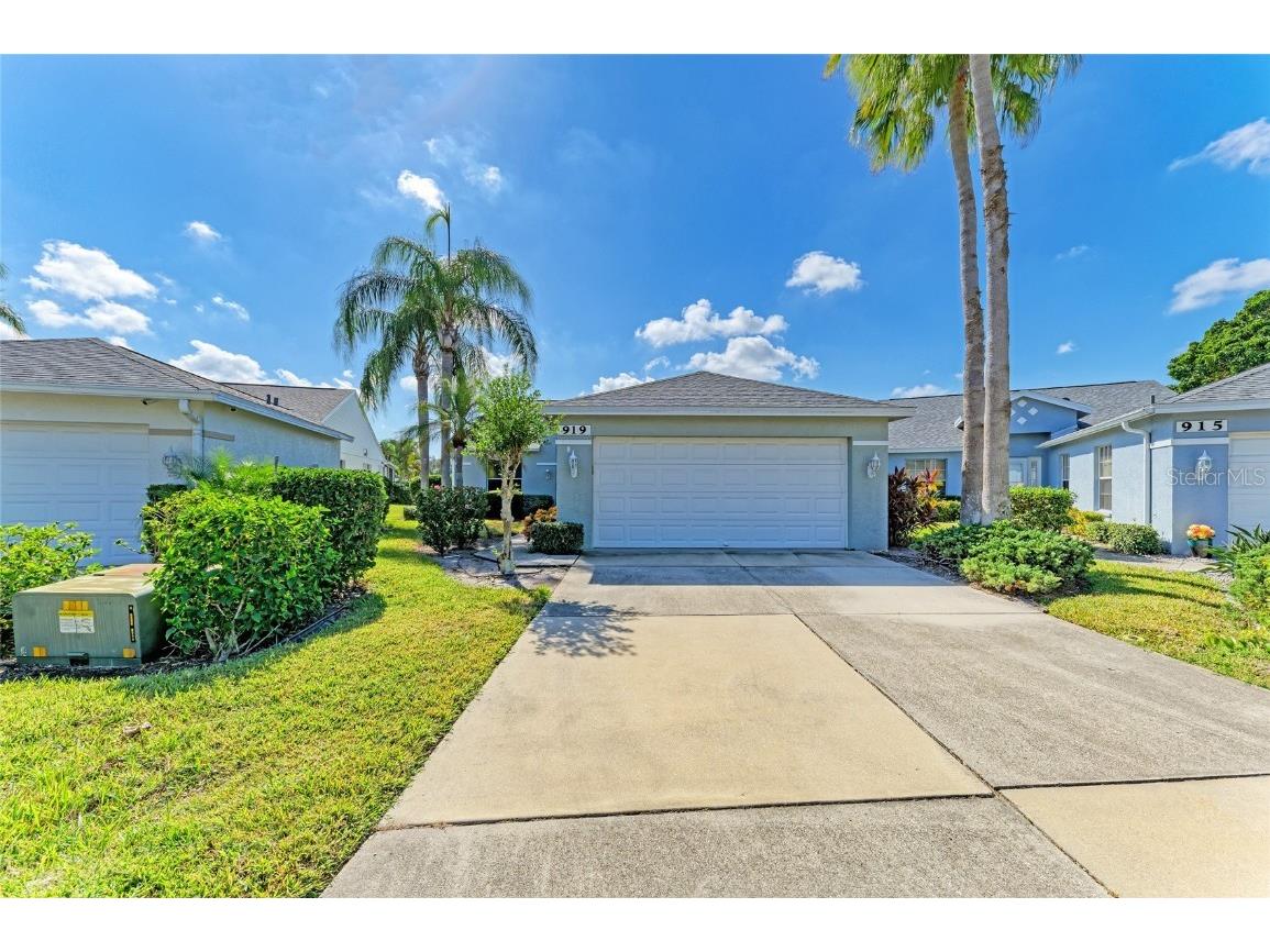 919 Spring Lakes Boulevard Bradenton FL 34210 A4672259 image2