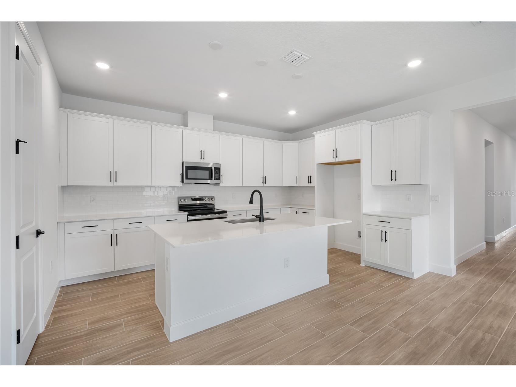 9195 Players Drive Weeki Wachee FL 34613 S5127199 image12