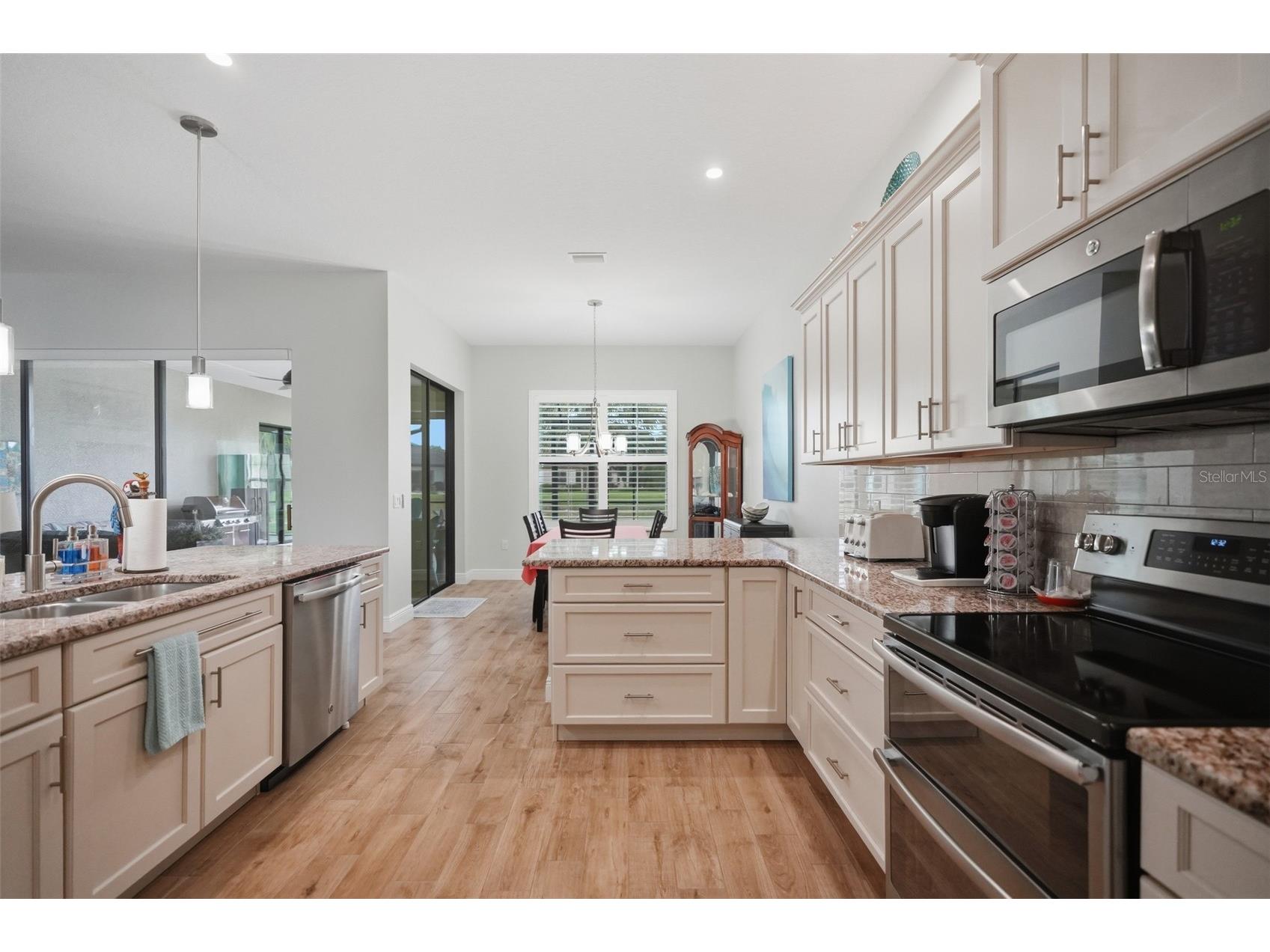 9196 Palm Beach Drive Brooksville FL 34613 W7887629 image13