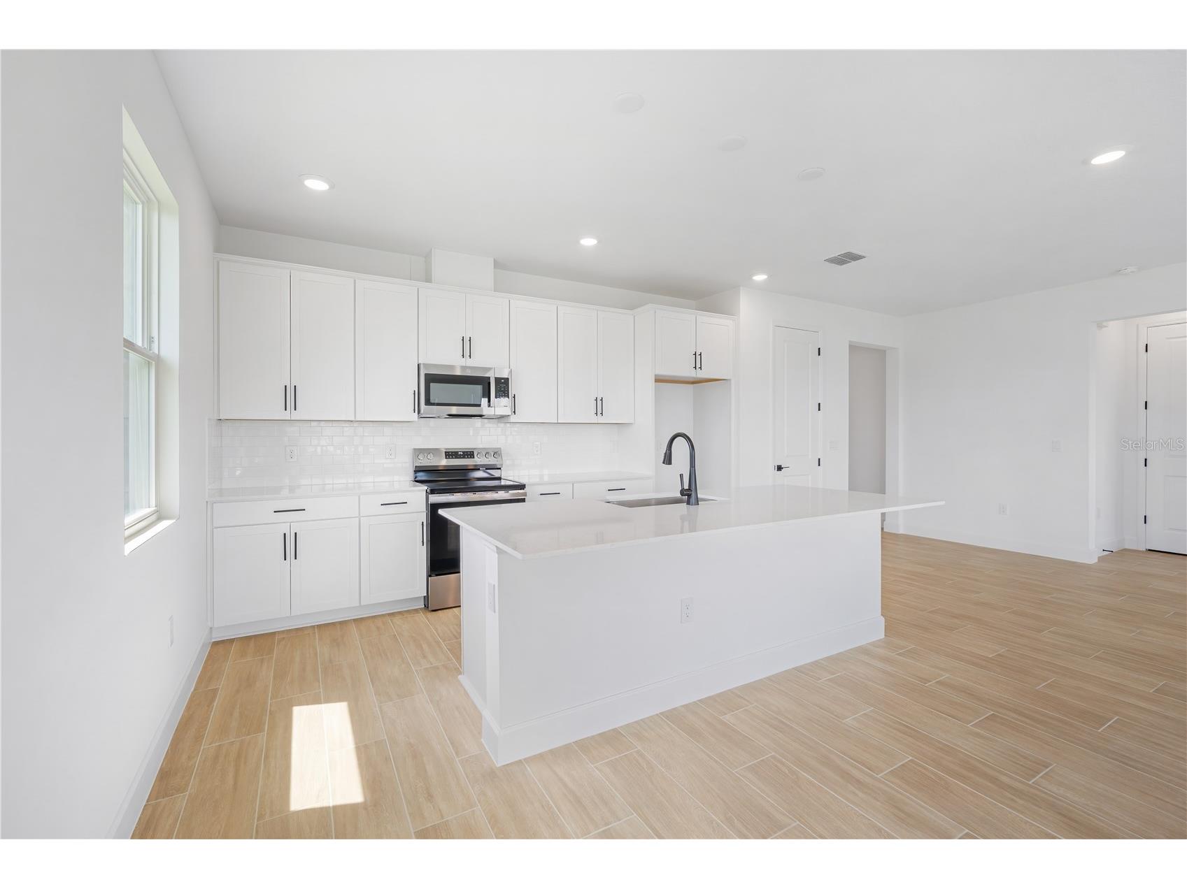 9196 Players Drive Weeki Wachee FL 34613 S5128252 image7