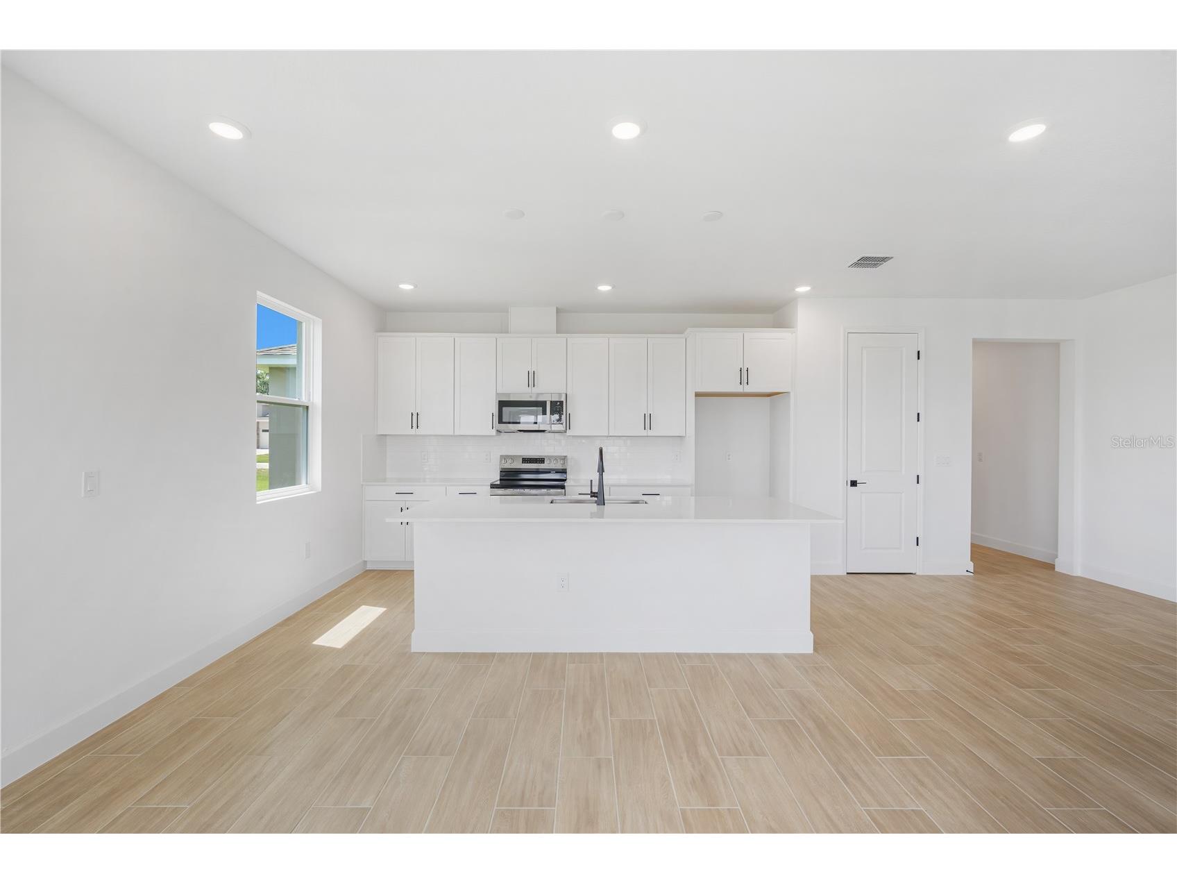 9196 Players Drive Weeki Wachee FL 34613 S5128252 image8