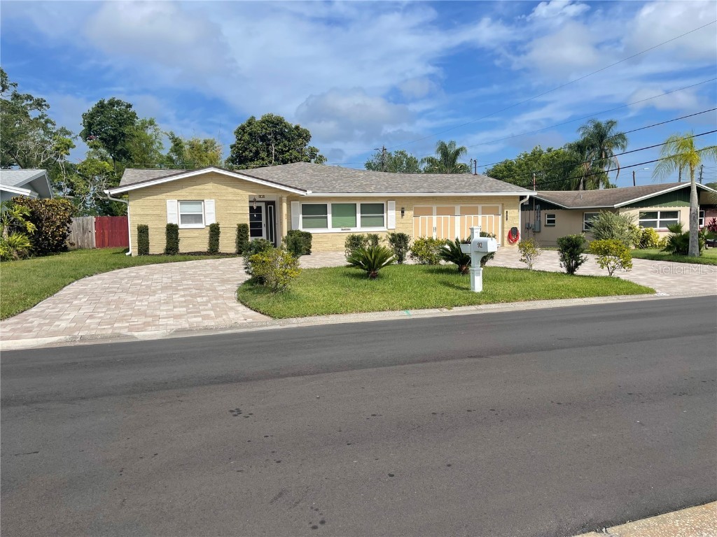 92 Oakwood Drive Dunedin FL 34698 U8203118 image1