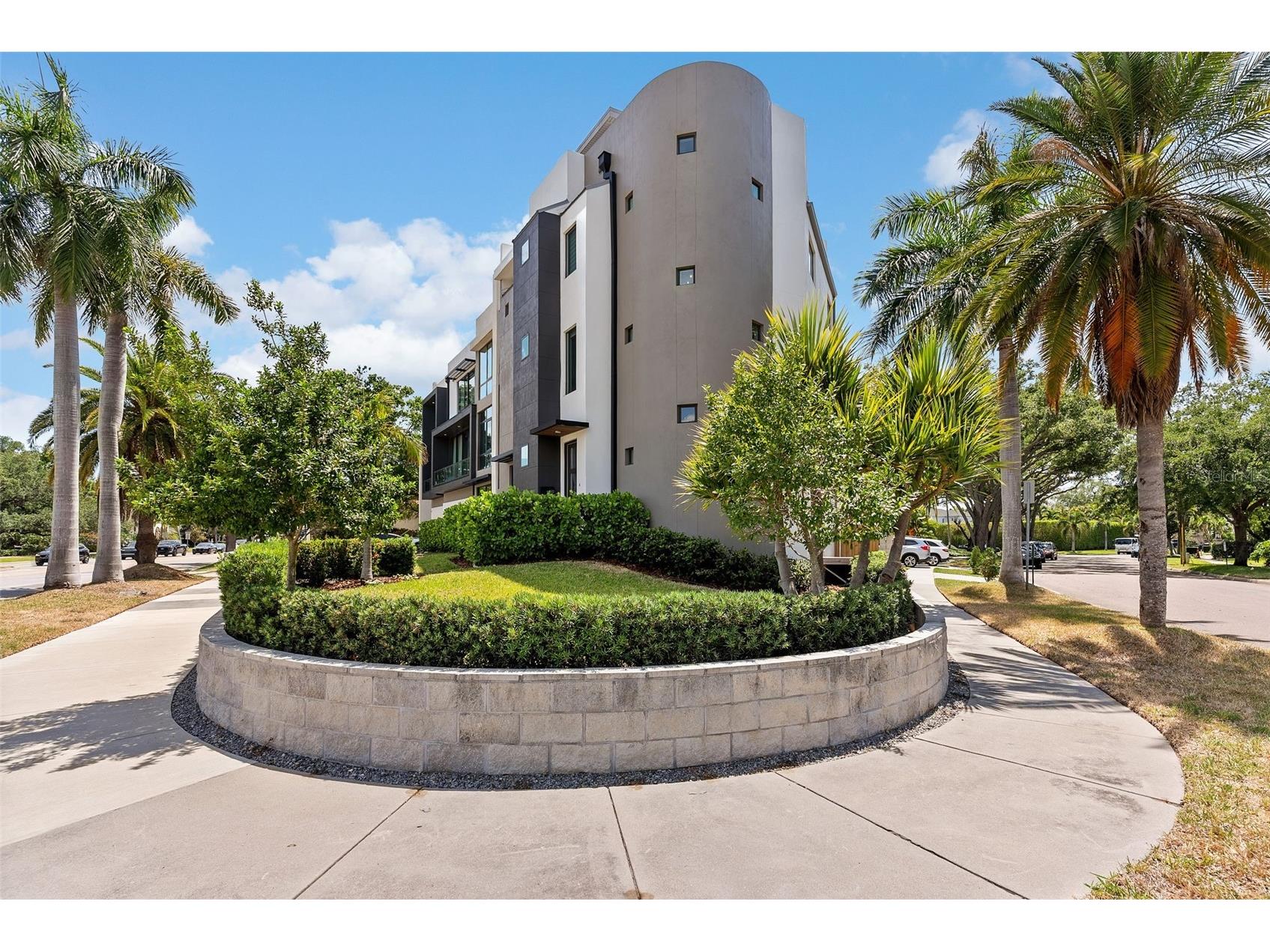 92 W Davis Boulevard Tampa FL 33606 TB8513403 image38