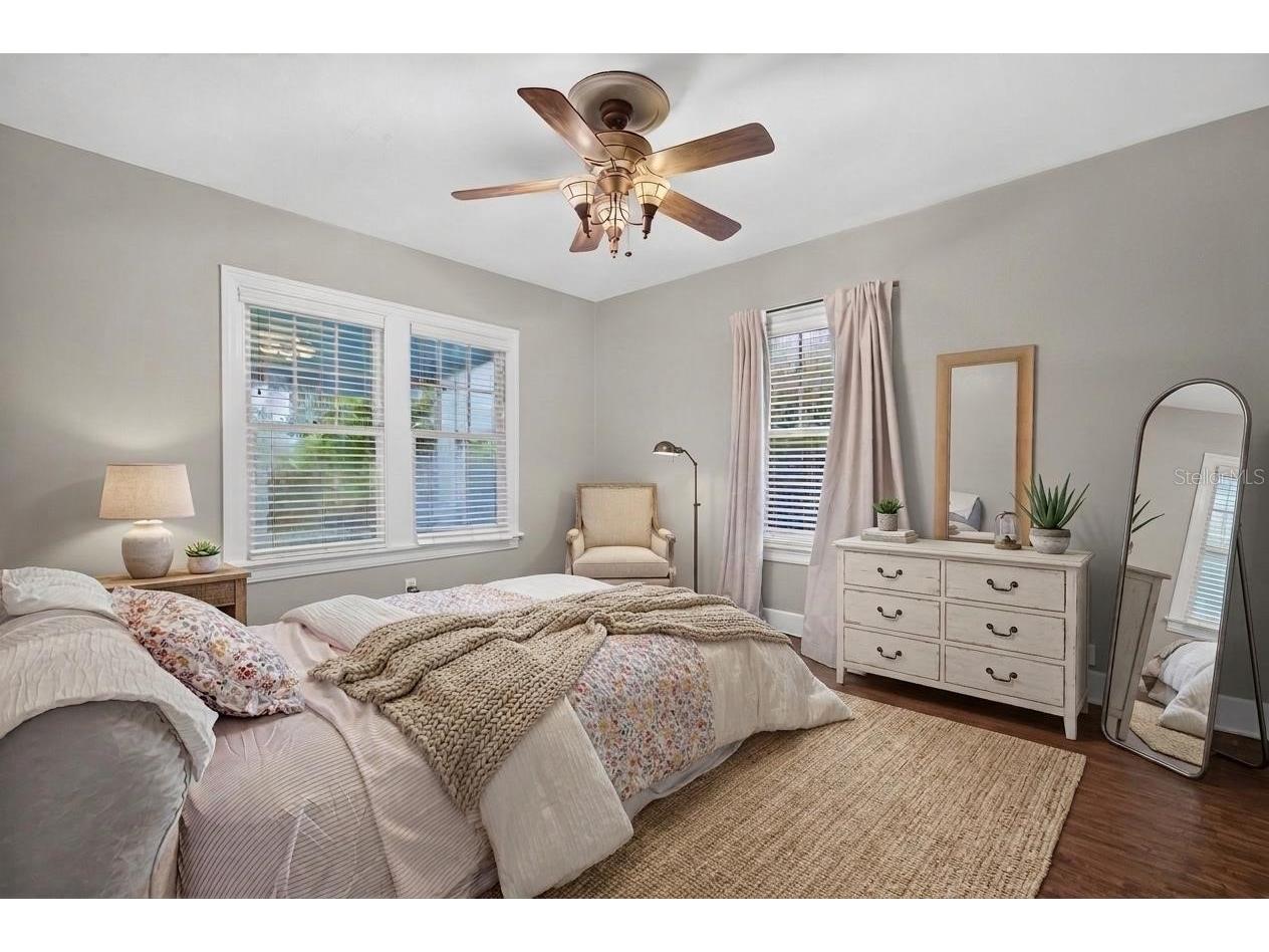 920 29th Street N Saint Petersburg FL 33713 TB8530898 image12