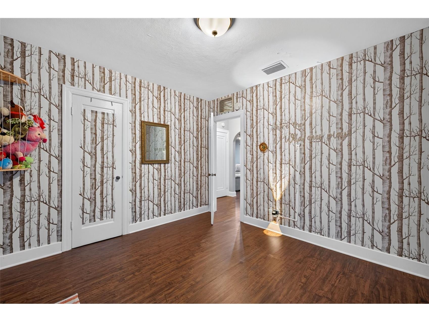 920 29th Street N Saint Petersburg FL 33713 TB8530898 image13