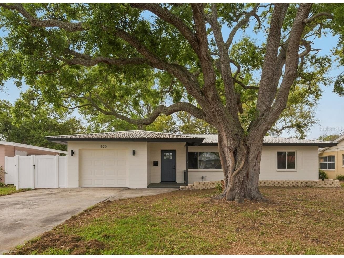920 43rd Avenue NE Saint Petersburg FL 33703 TB8483798 image1