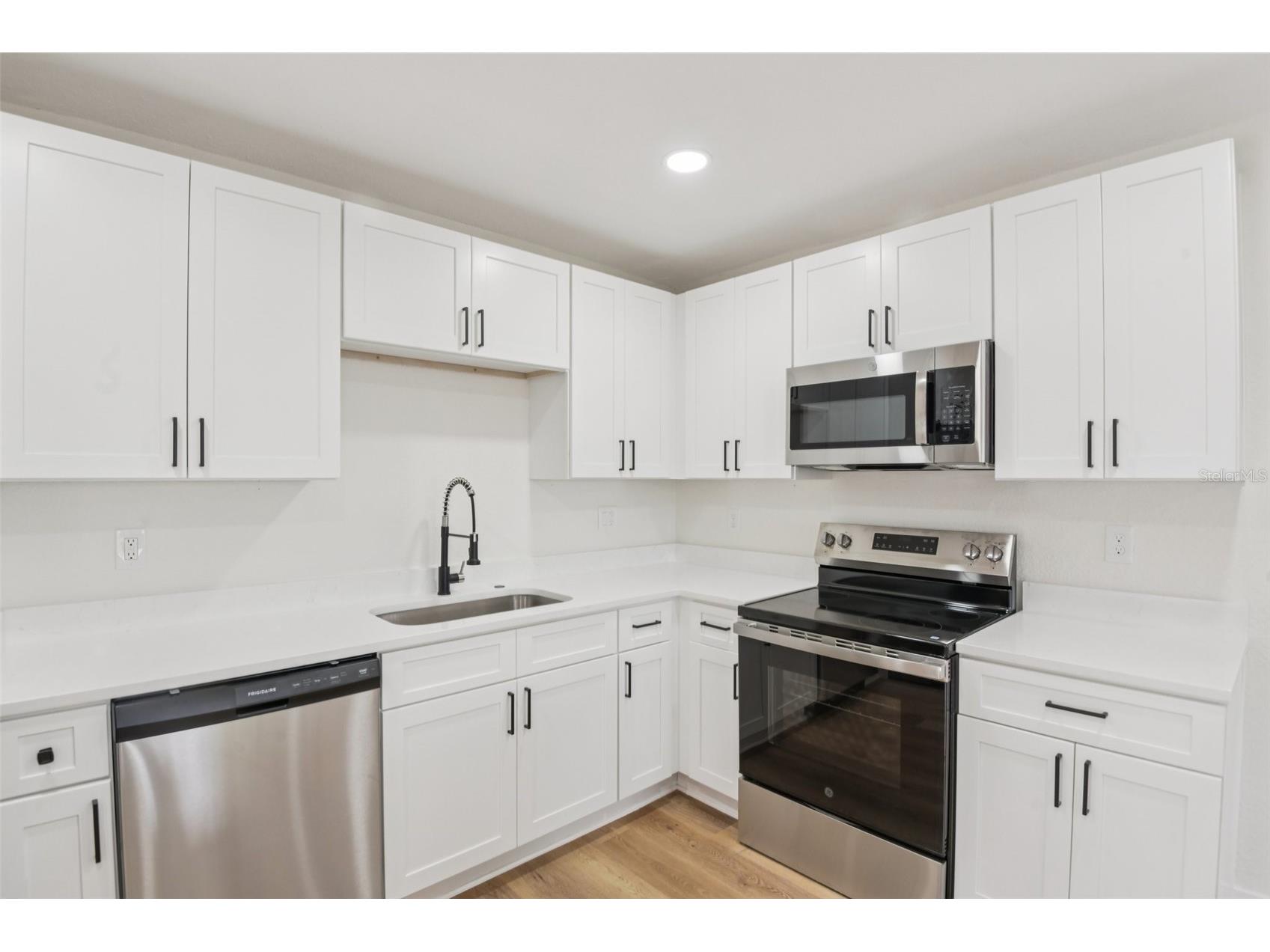 920 43rd Avenue NE Saint Petersburg FL 33703 TB8483798 image11