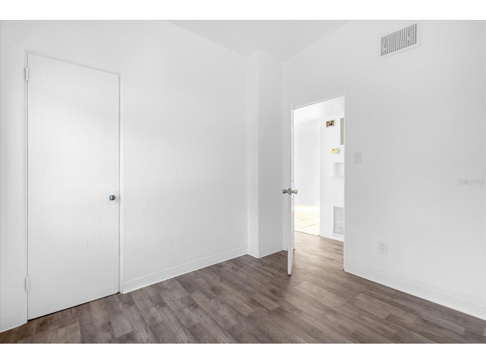 920 Hacienda Court Orlando FL 32808 O6380978 image12