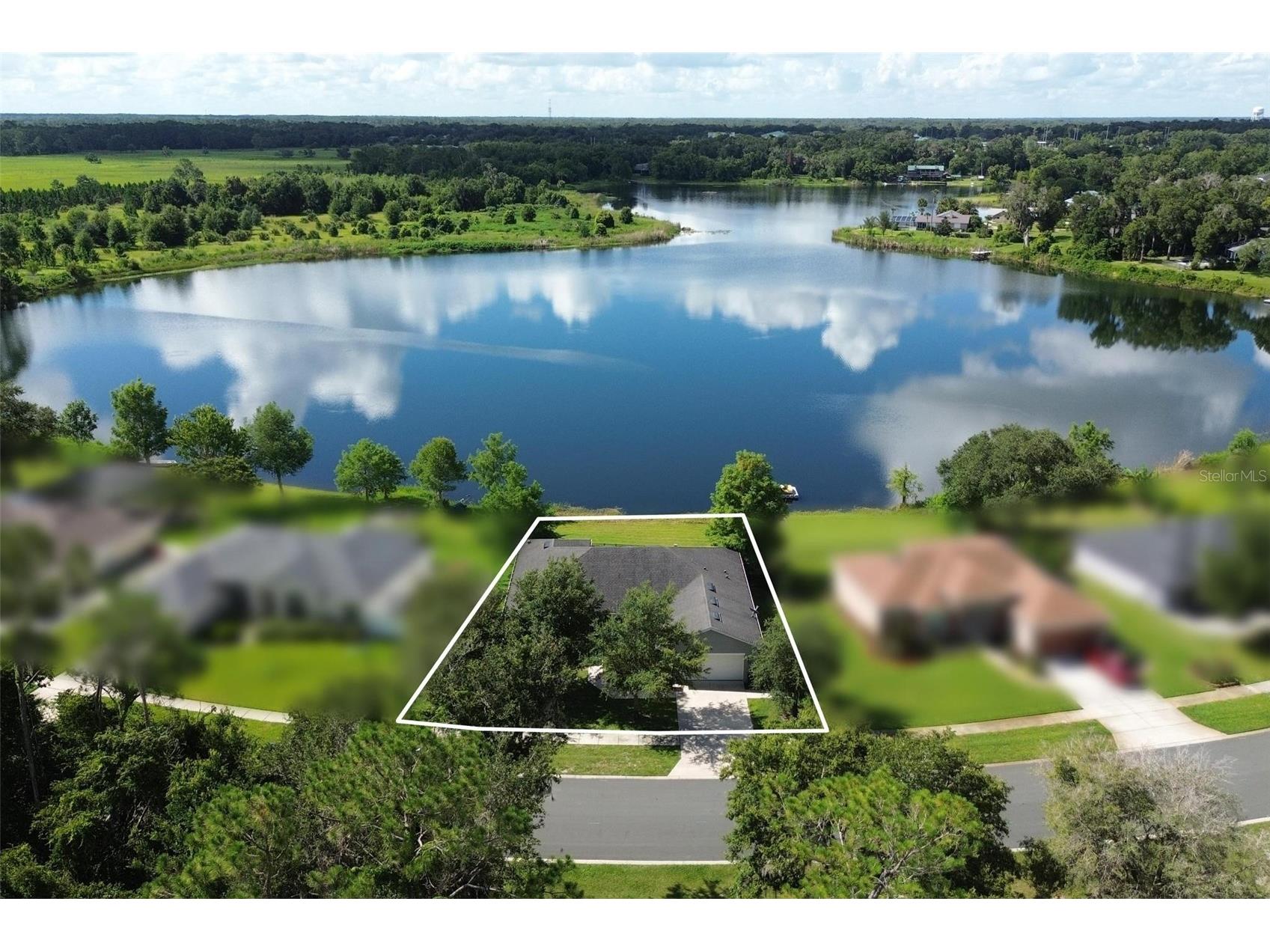 920 Lake Lindley Drive S Deland FL 32724 - LAKE LINDLEY V4949937 image1
