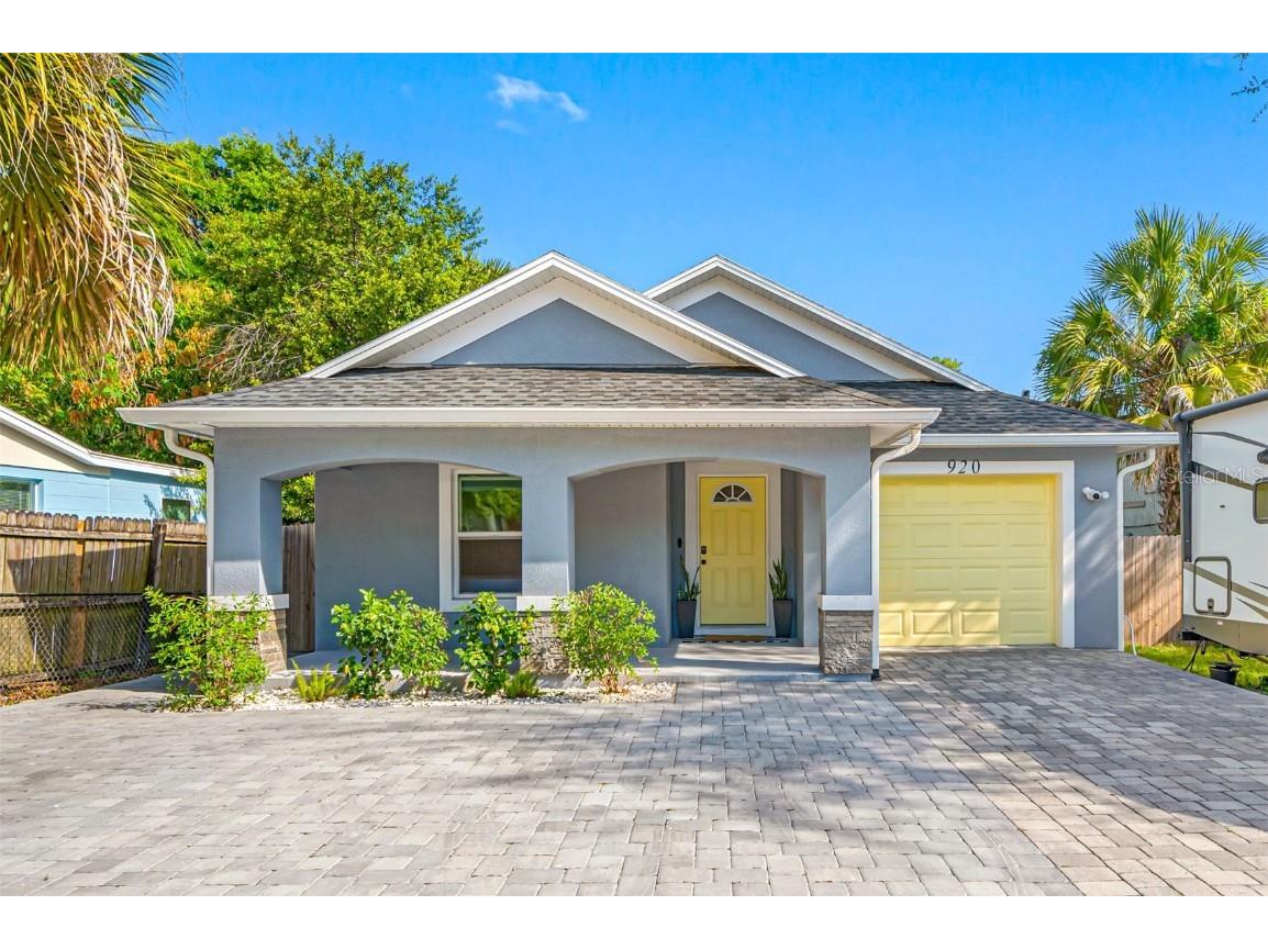920 N Castle Court Tampa FL 33612 U8237409 image1
