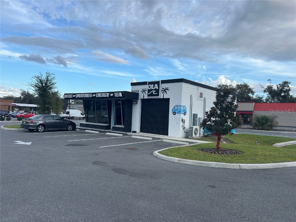 920 N Pine Avenue Ocala FL 34475 OM698093 image2